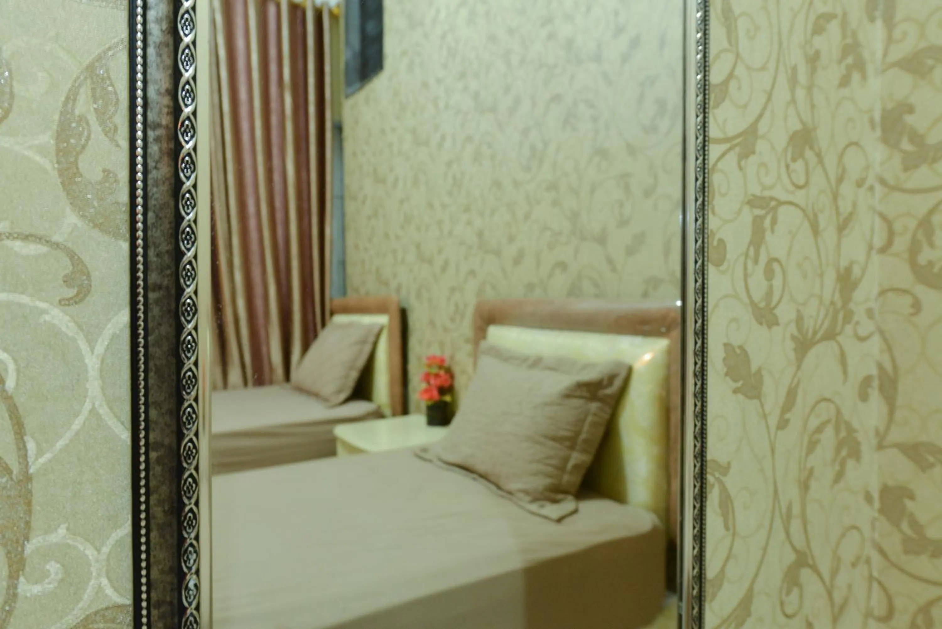 Property building, Bed in Hotel Alifa Syariah