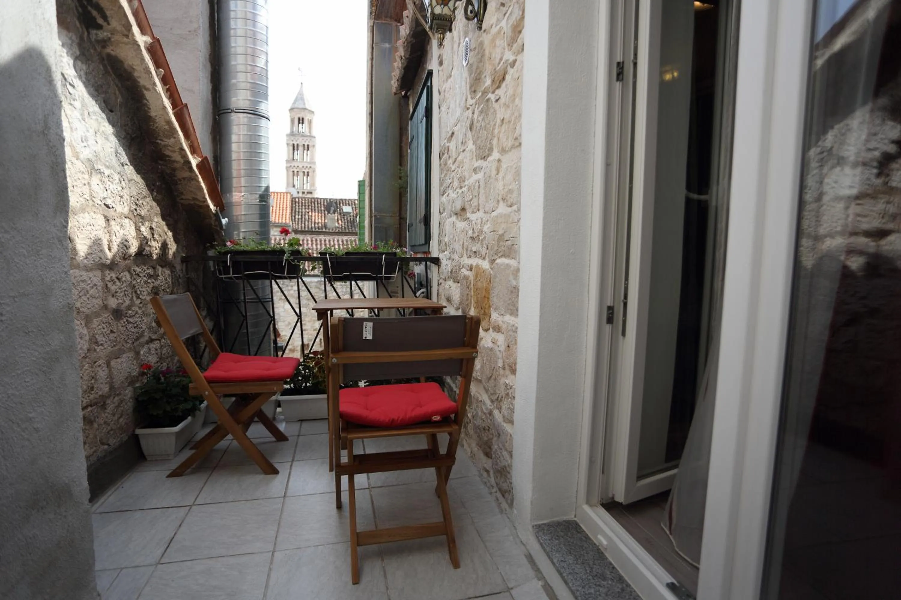 Balcony/Terrace in Golden Gate Dream Rooms