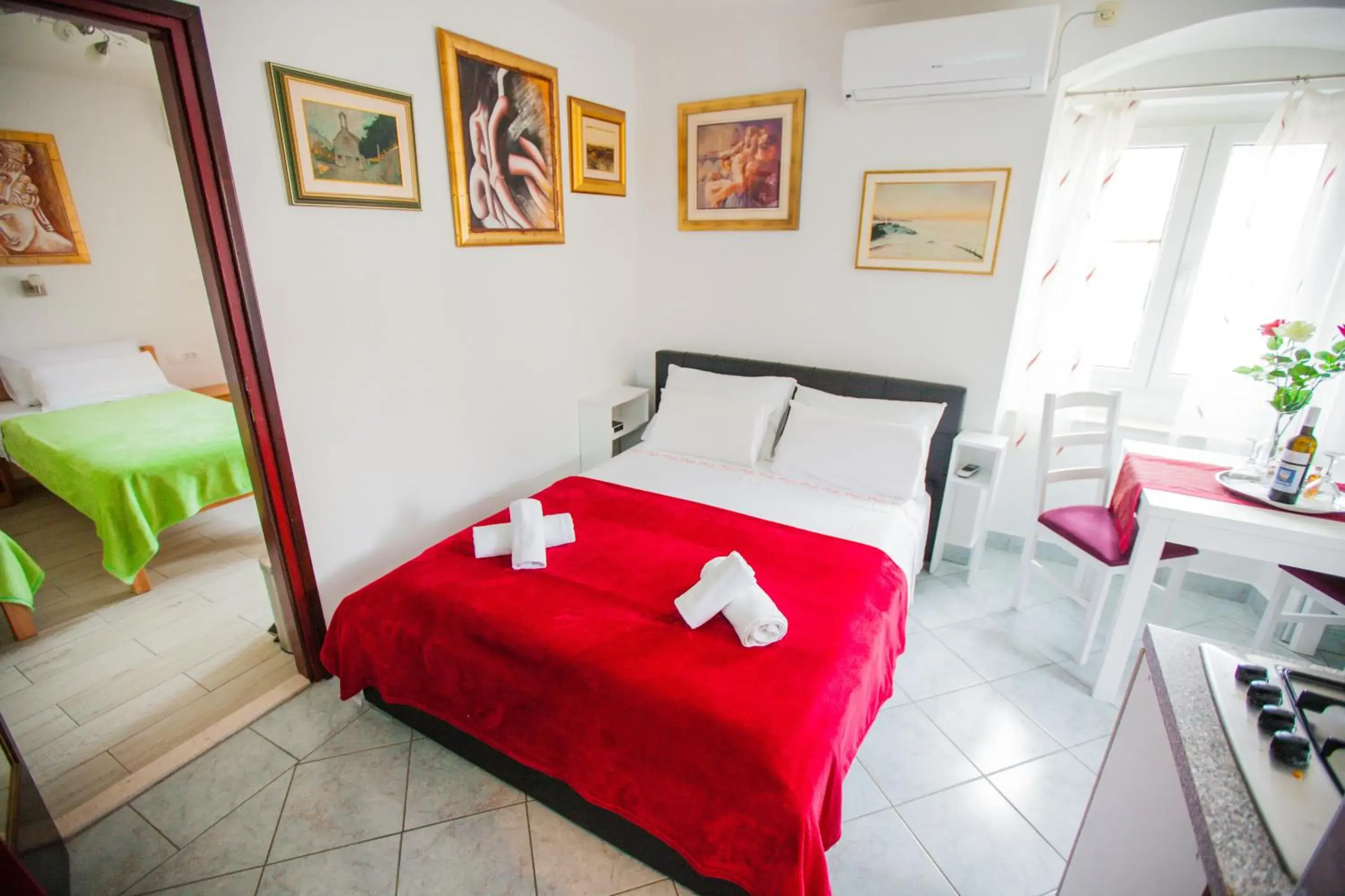 Studio in Golden Gate Dream Rooms Studio in Golden Gate Dream Rooms