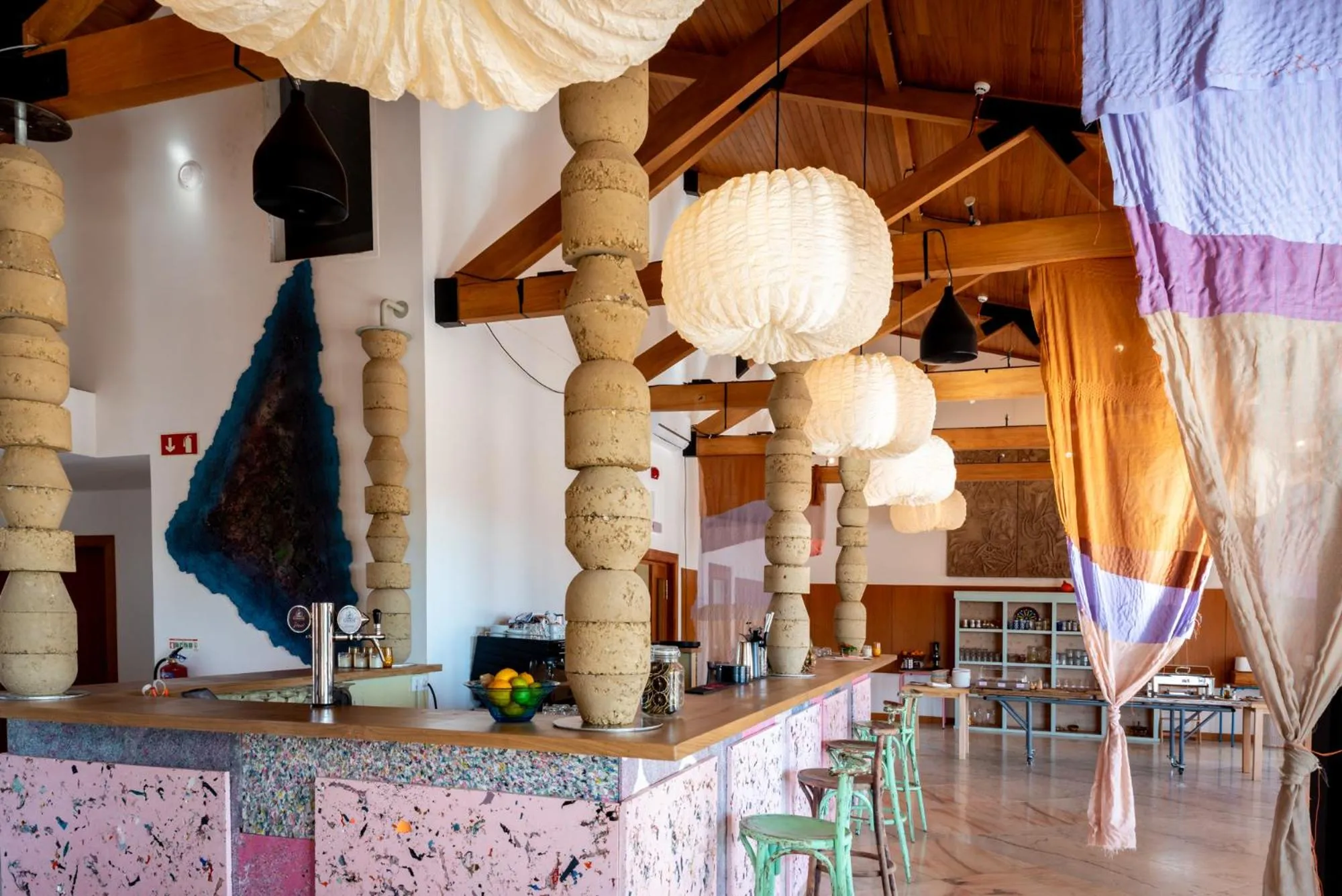 Restaurant/places to eat in Calipo