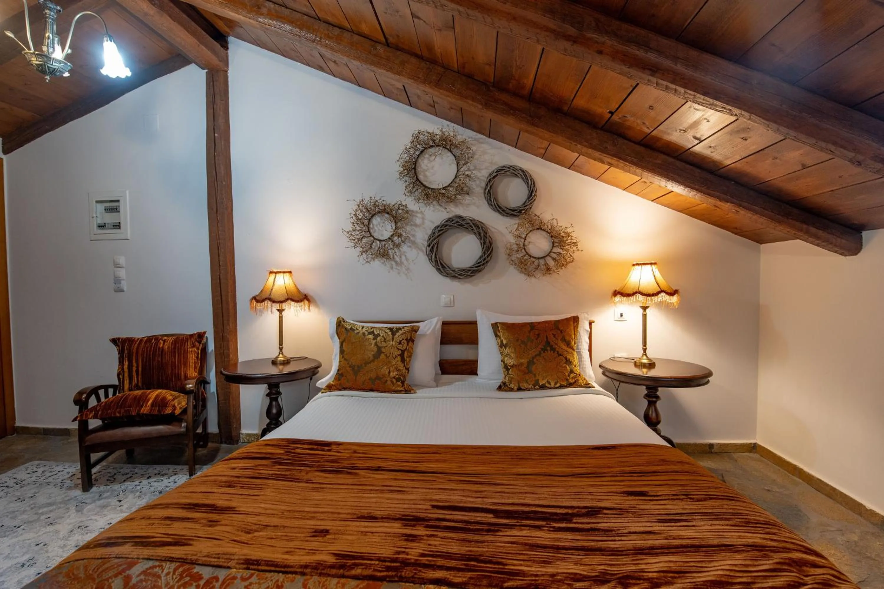 Bed in Archontiko Fiamegou Hotel&Spa