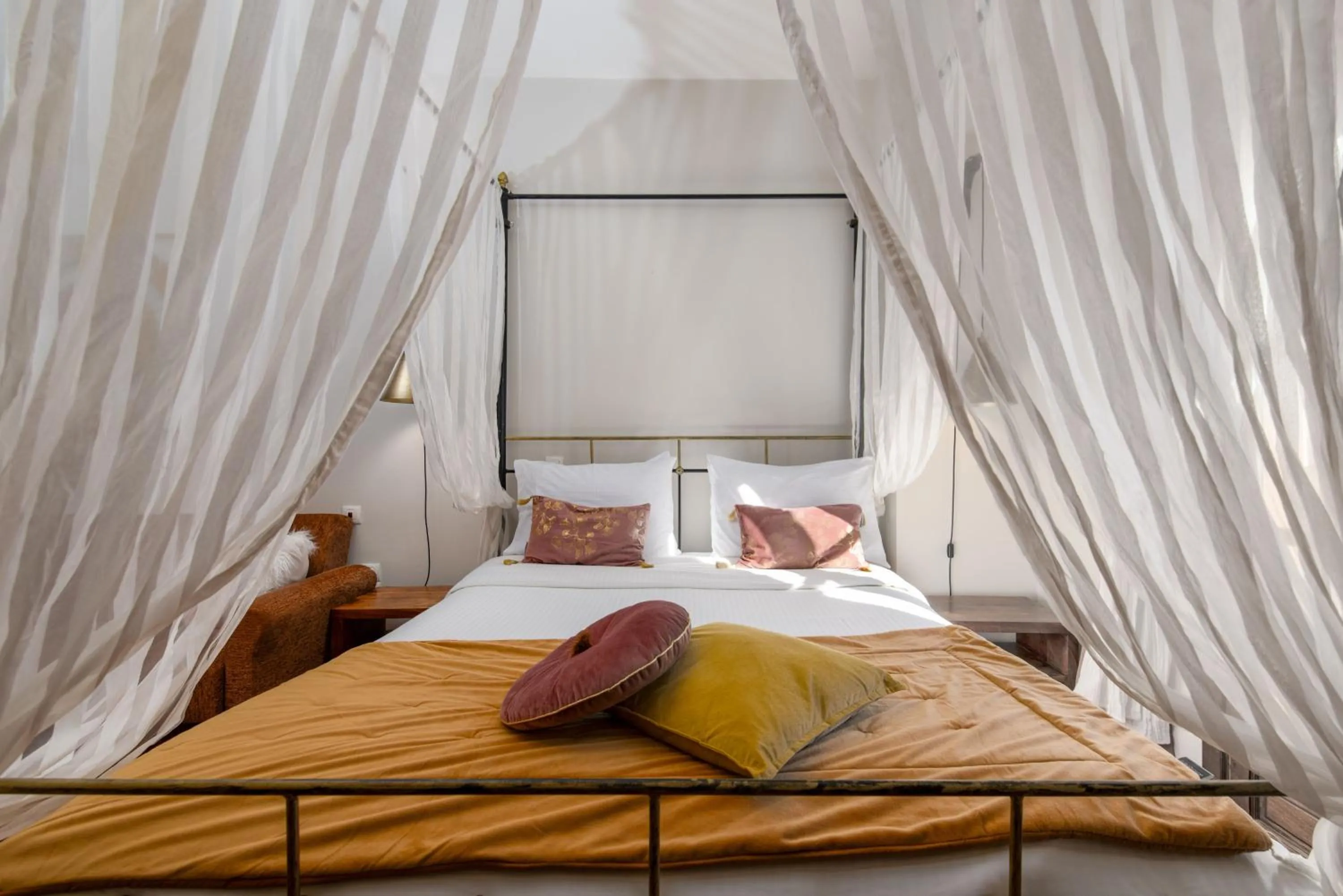 Bed in Archontiko Fiamegou Hotel&Spa