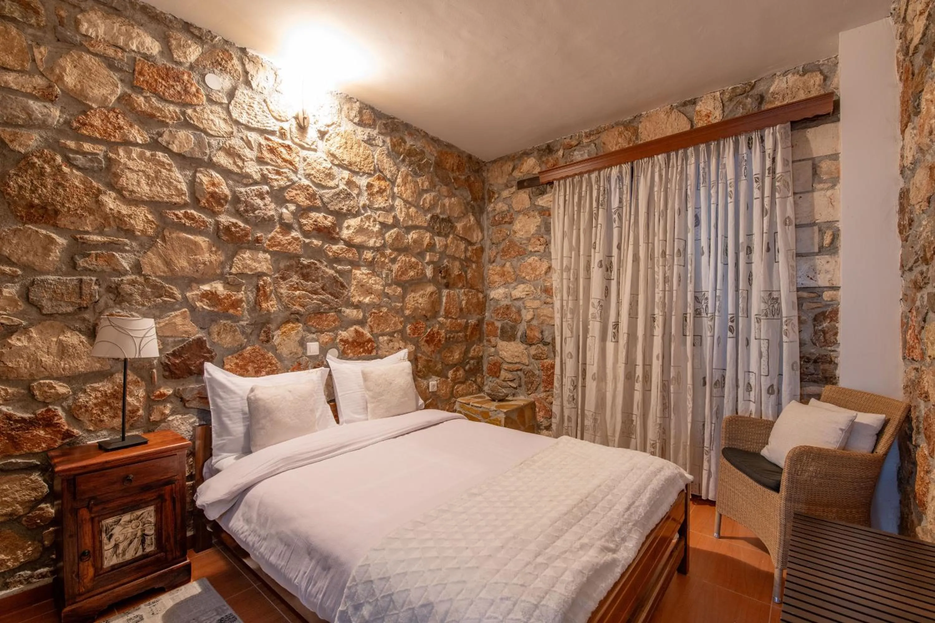 Bed in Archontiko Fiamegou Hotel&Spa