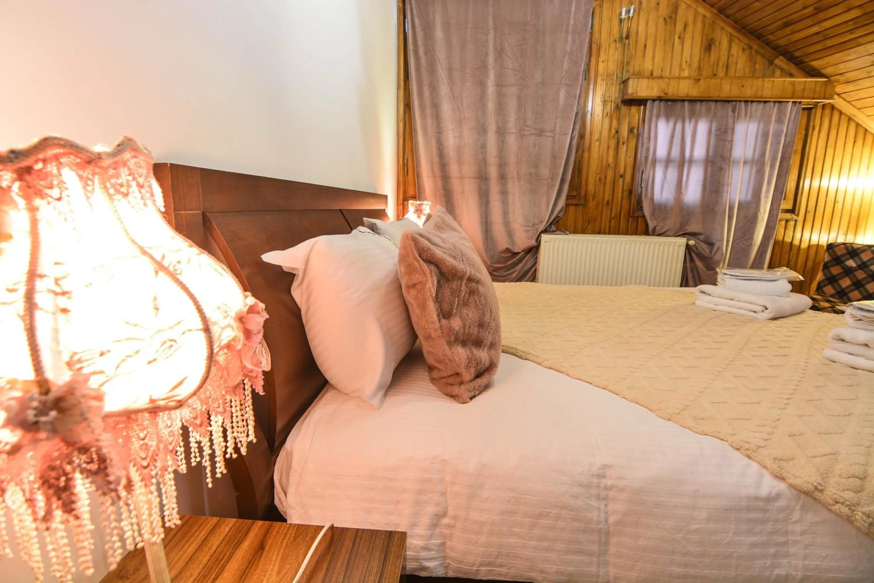 Bed in Archontiko Fiamegou Hotel&Spa