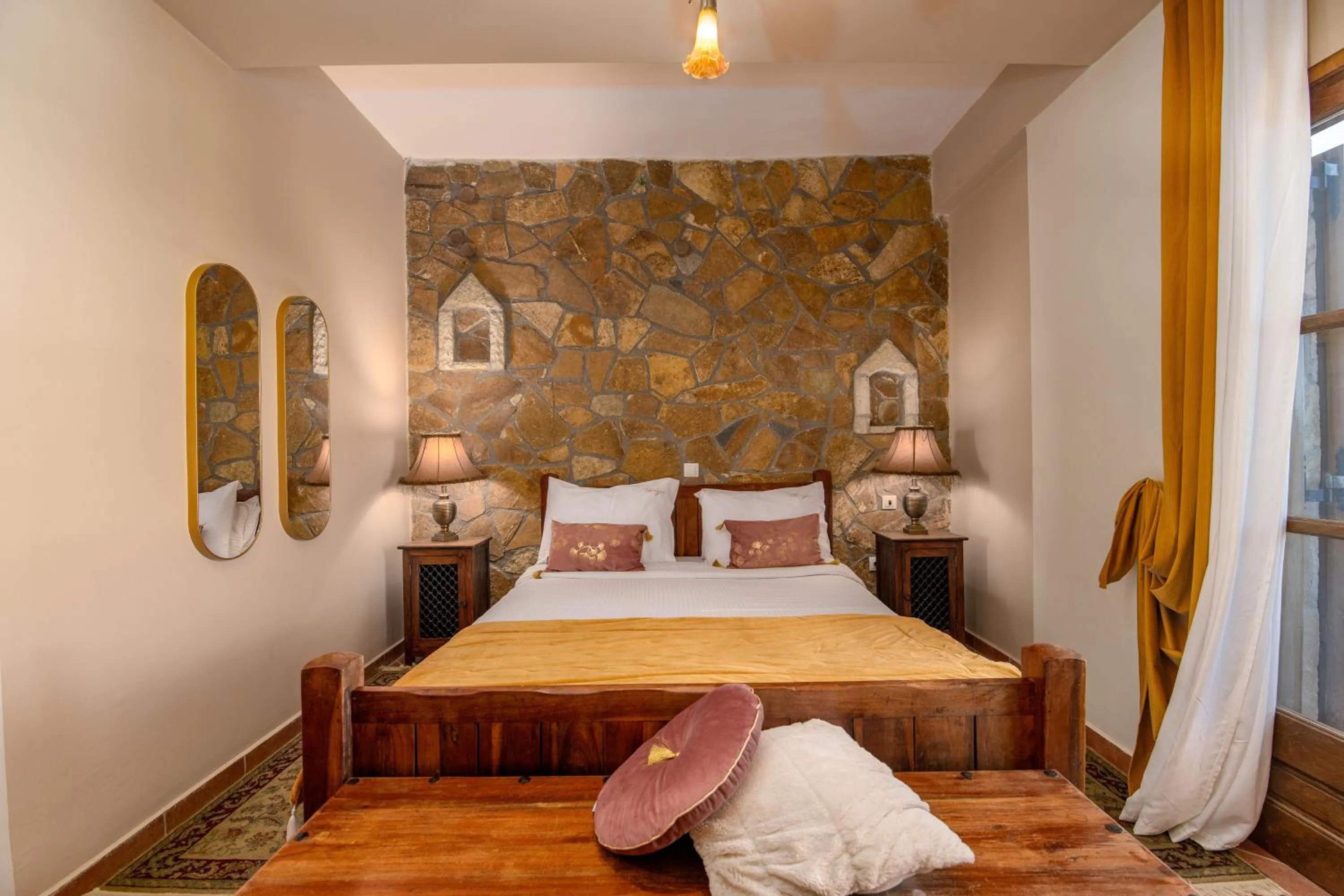 Bed in Archontiko Fiamegou Hotel&Spa