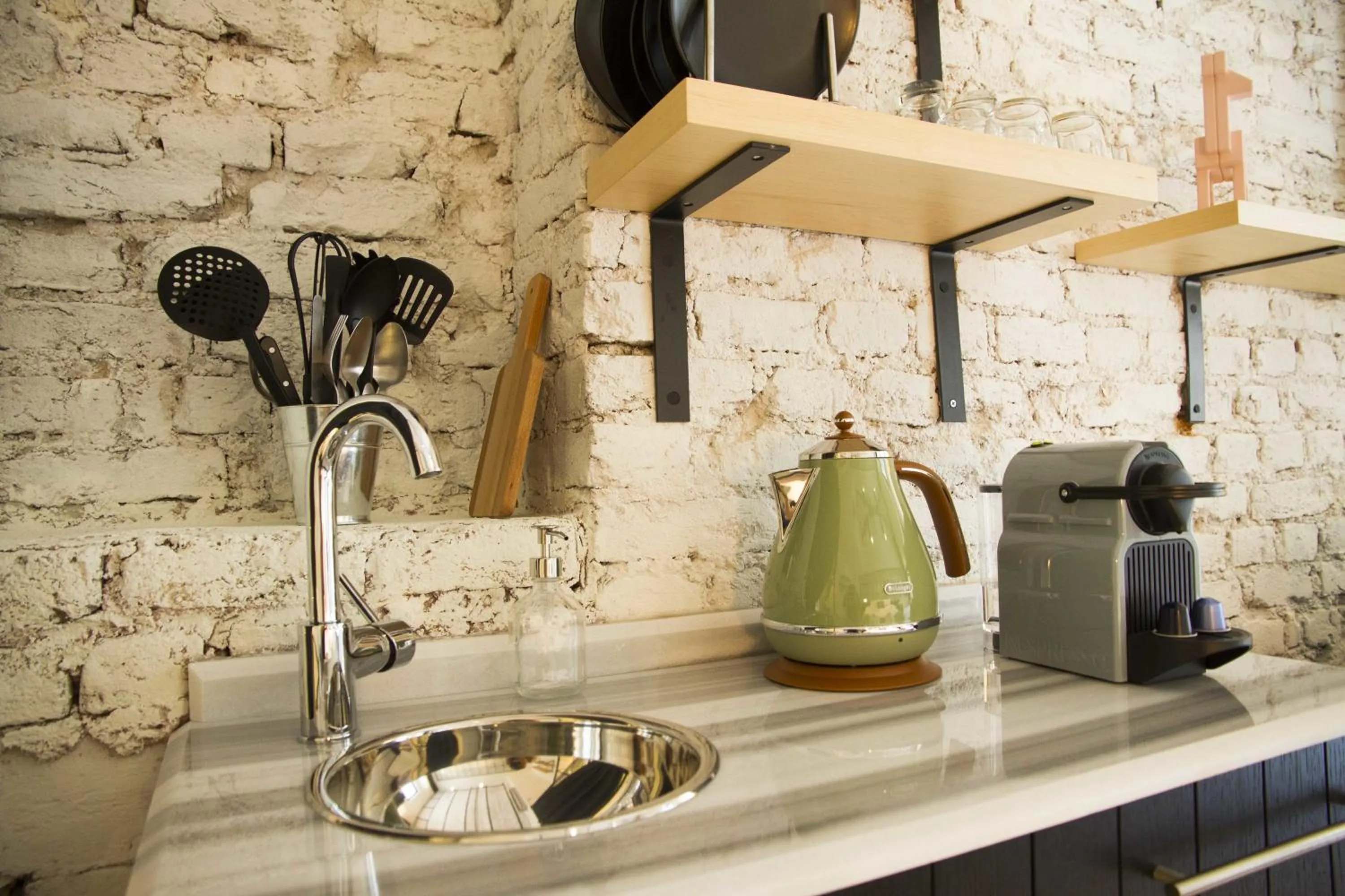 Kitchen or kitchenette in Magnova Studios