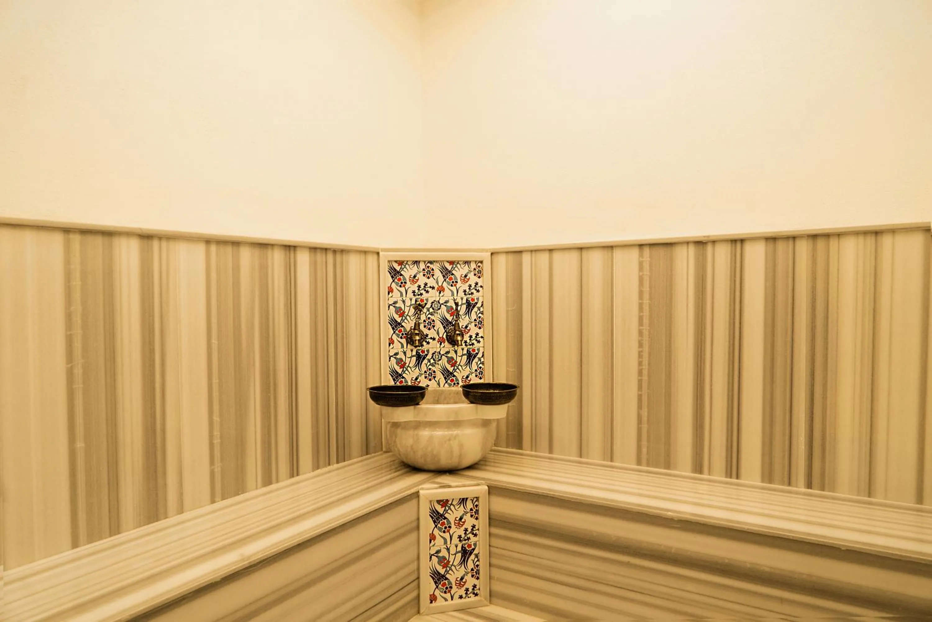 Bathroom in Magnova Studios