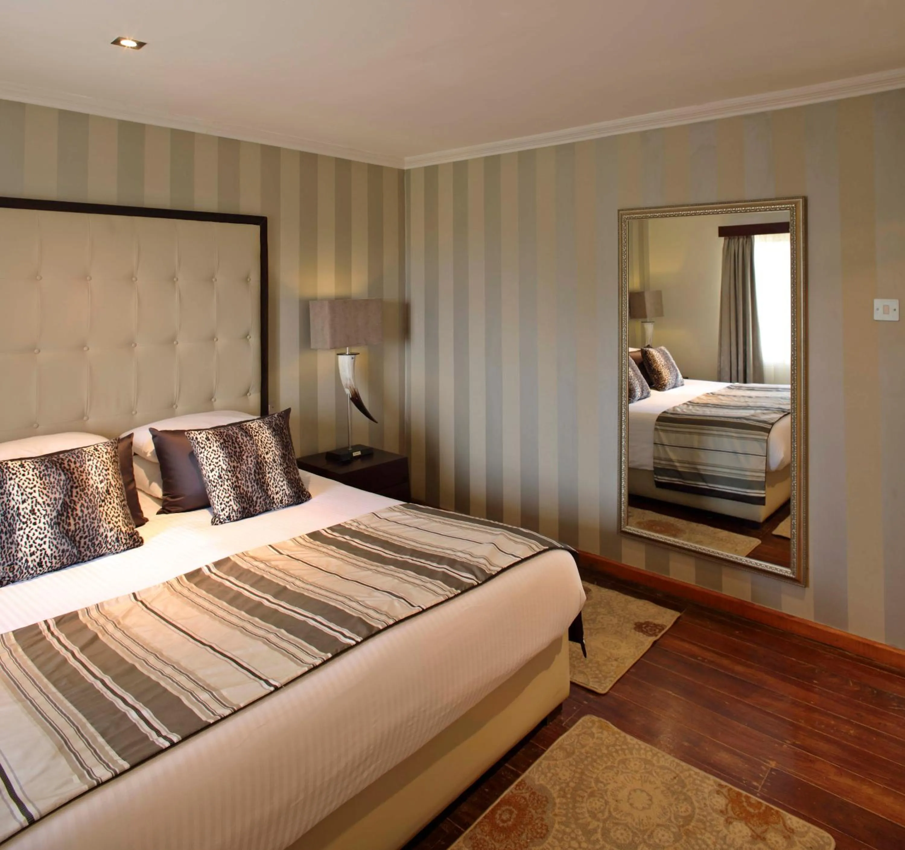 Photo of the whole room, Bed in The Aberdare Country Club