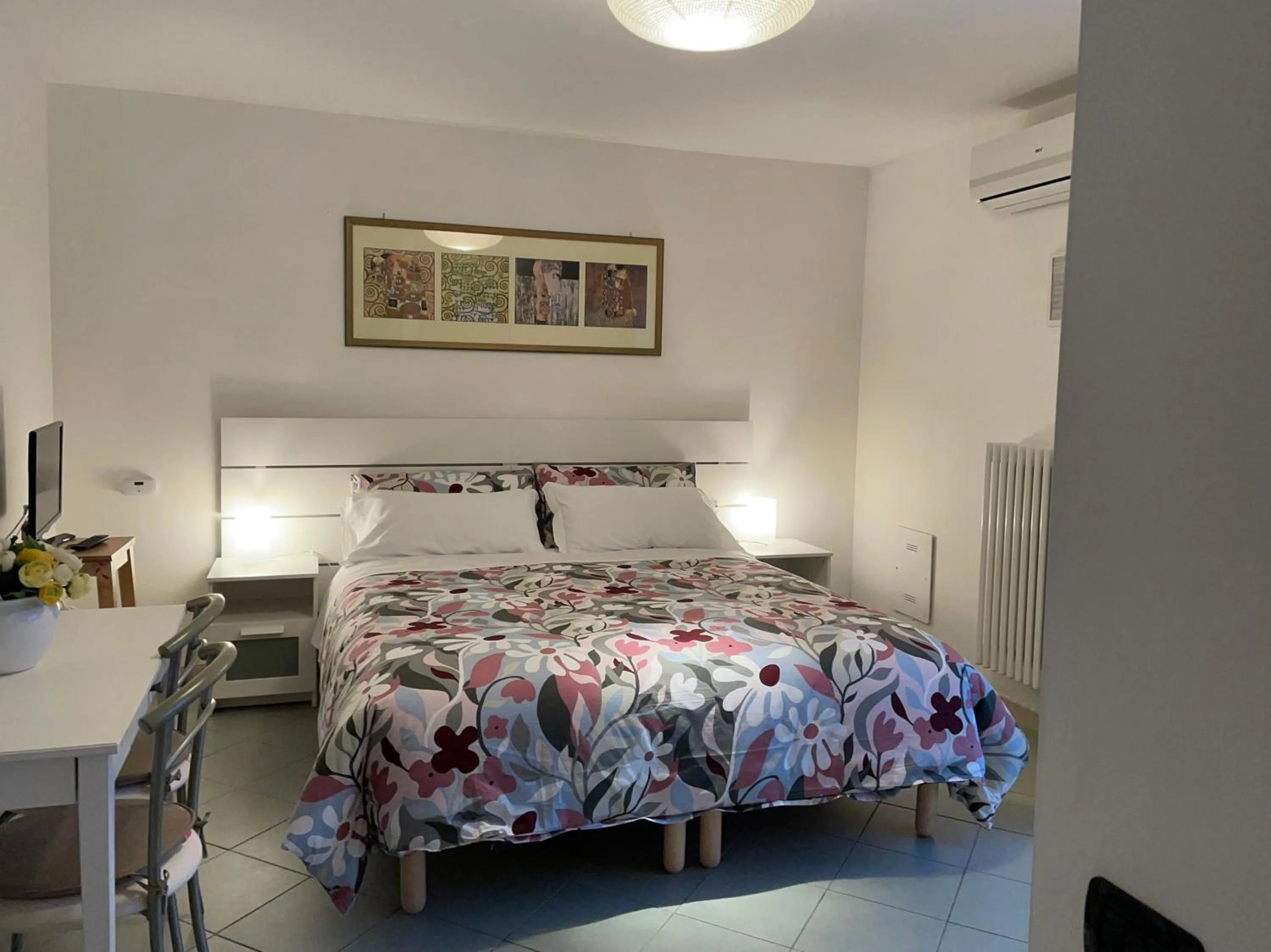 Bedroom, Bed in Le Sorbole