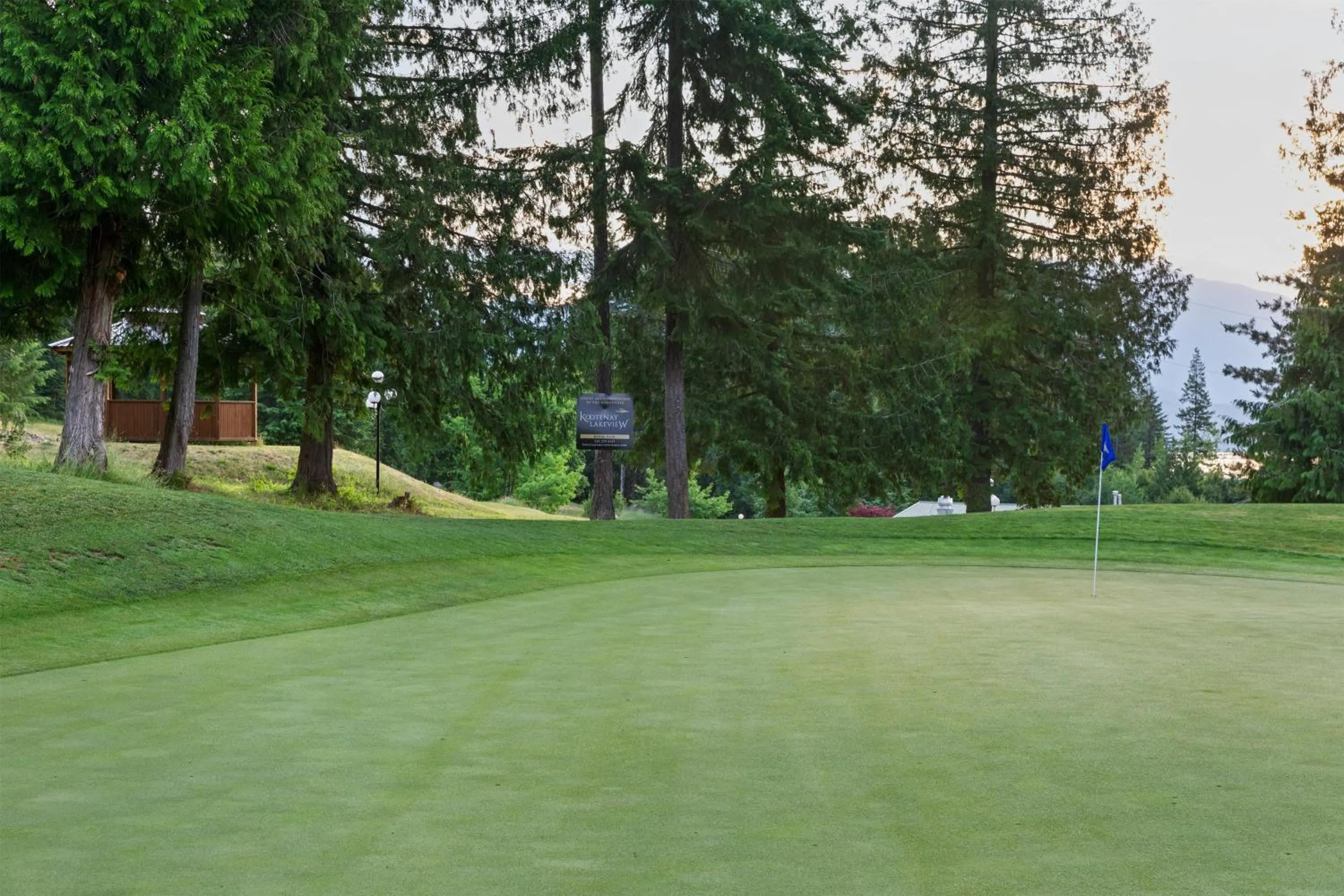 Property building in Kootenay Lakeview Resort BW Signature Collection