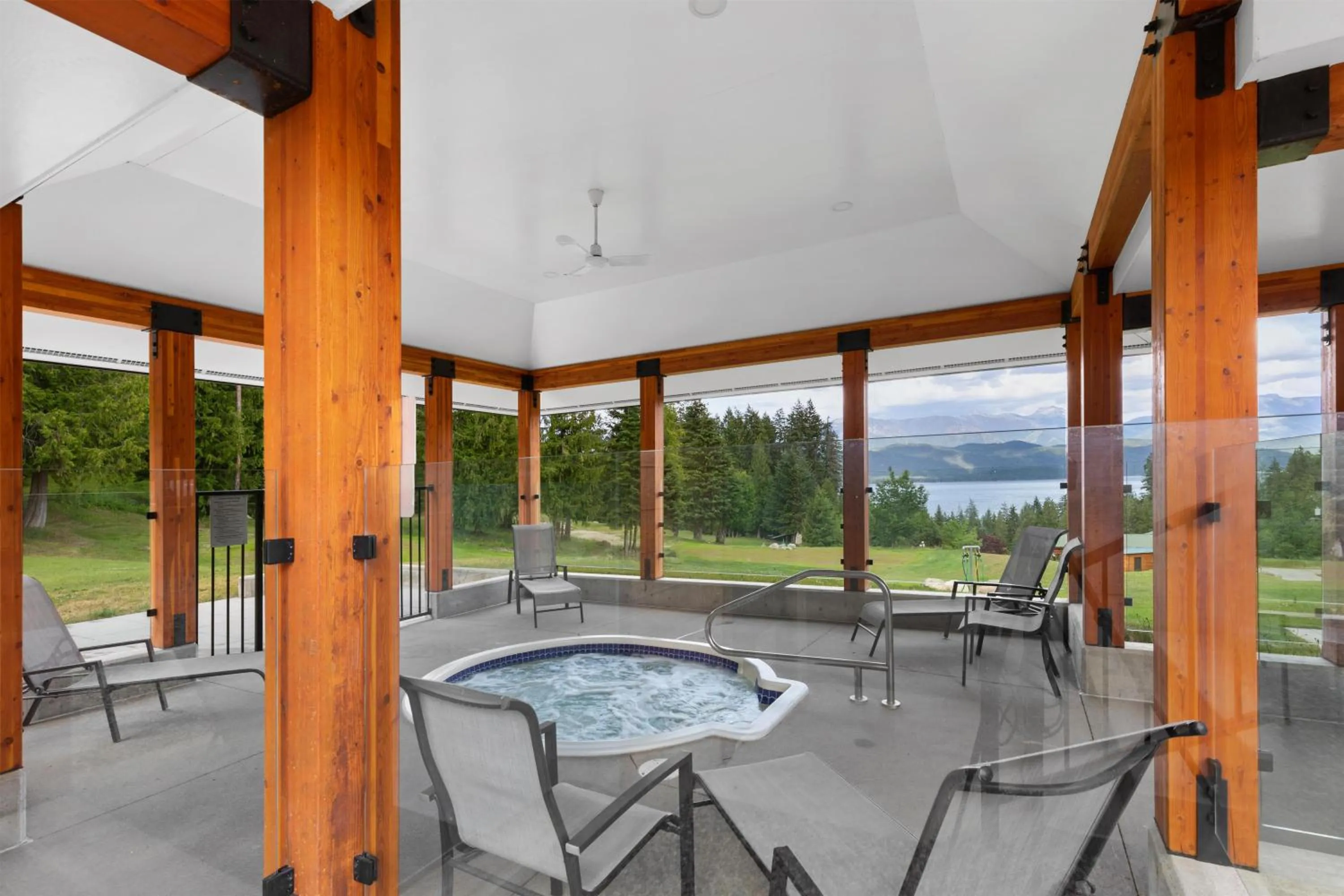 Pool view in Kootenay Lakeview Resort BW Signature Collection