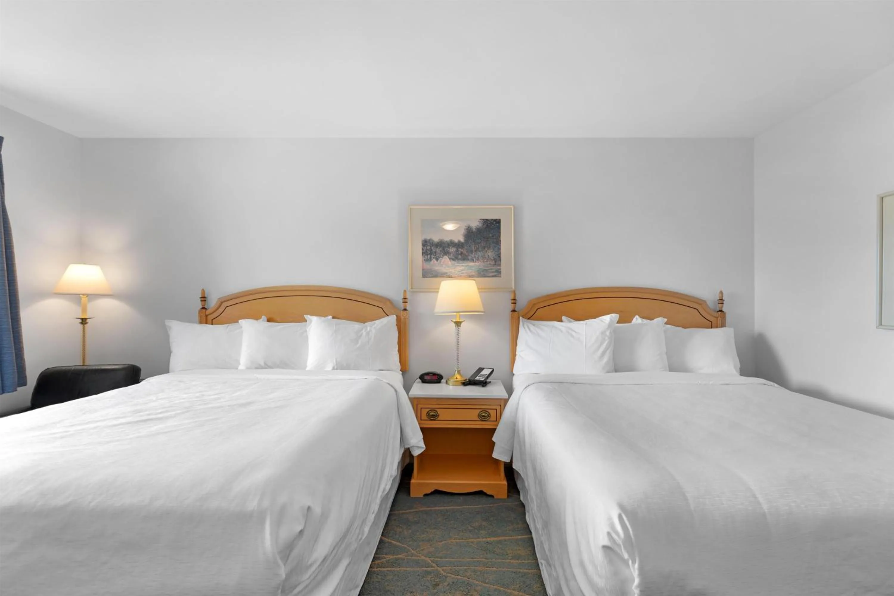 Bedroom, Bed in Kootenay Lakeview Resort BW Signature Collection