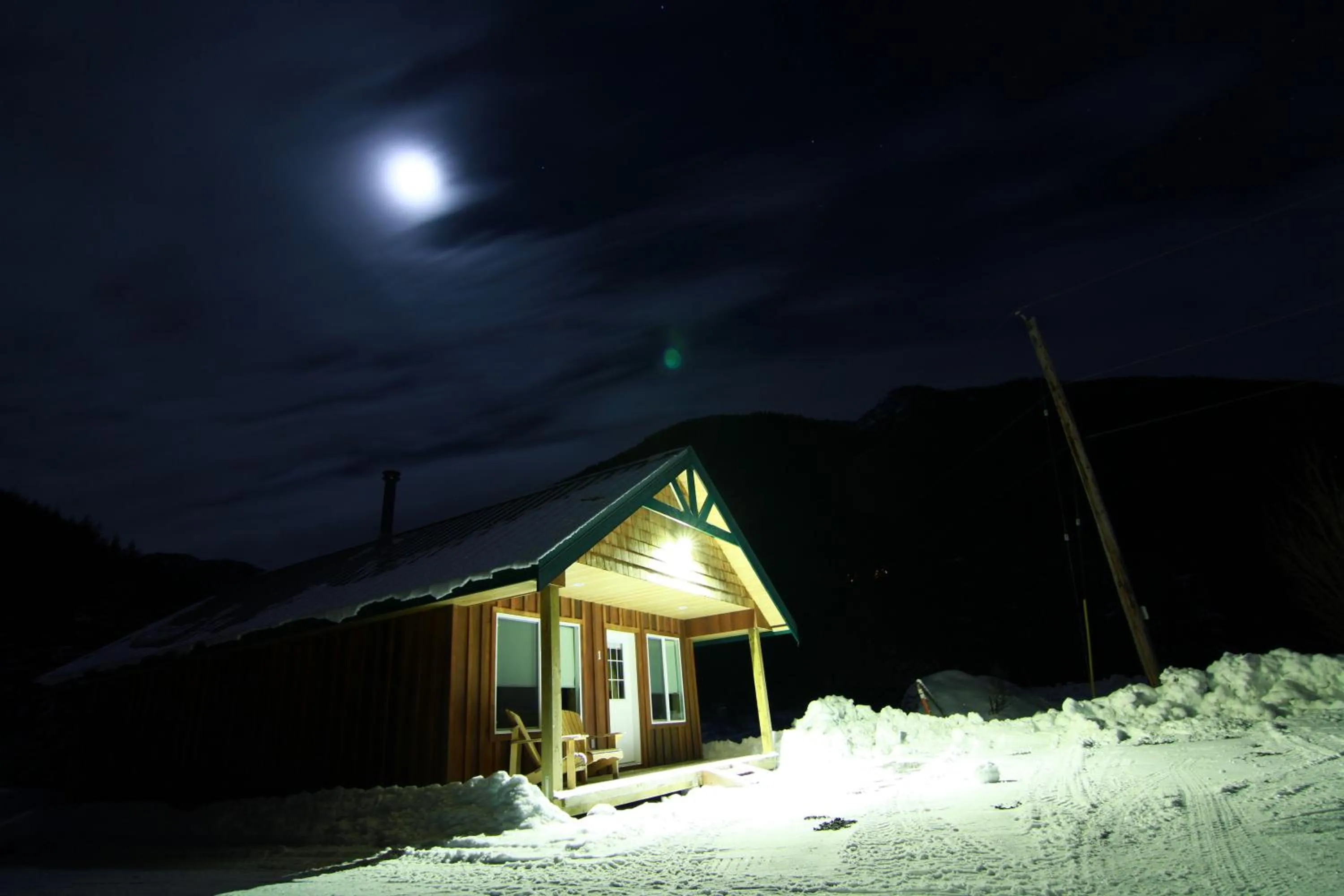 Night in Sunshine Valley RV Resort and Cabins