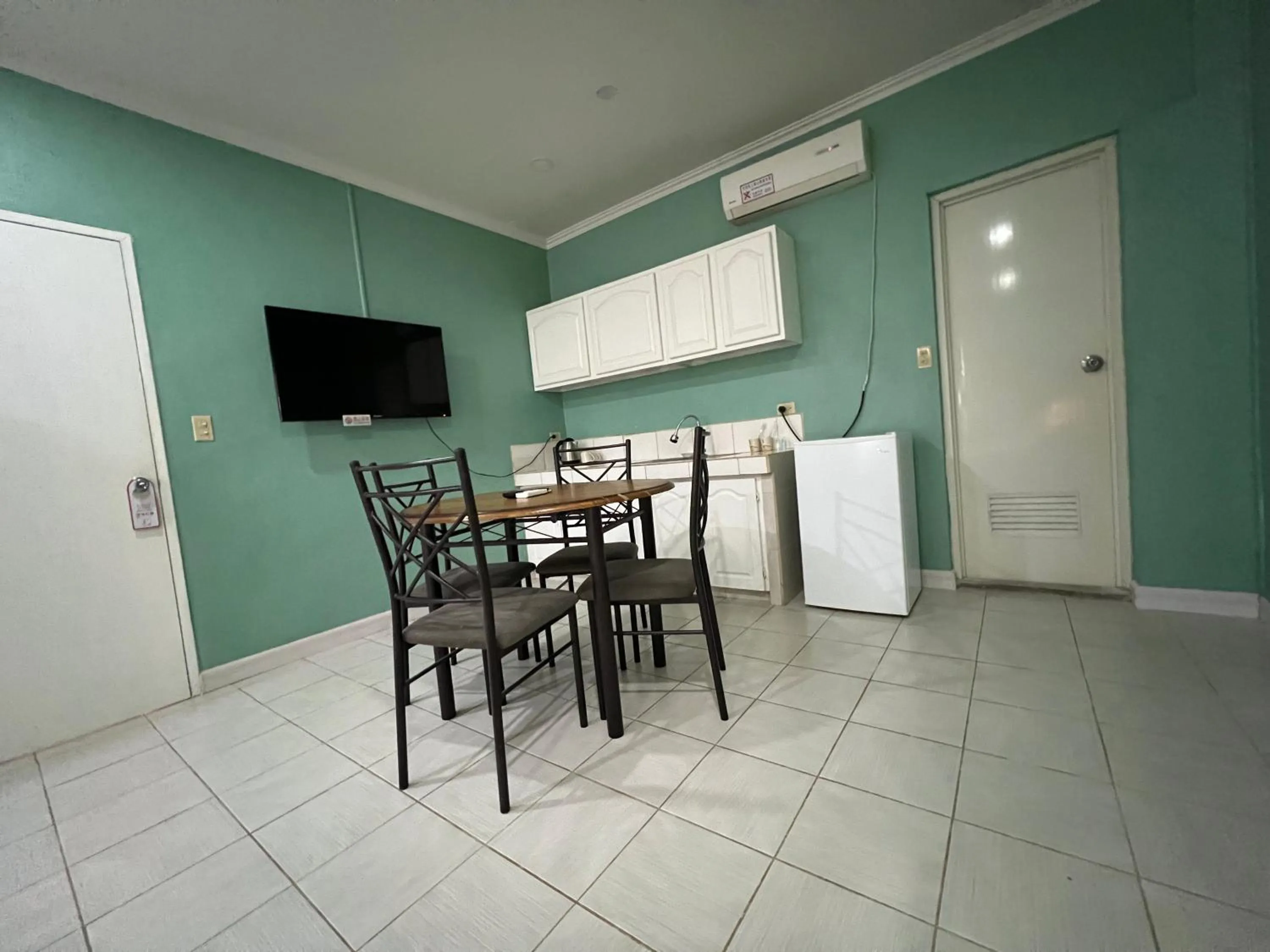 Dining area in Beach Garden Hotel