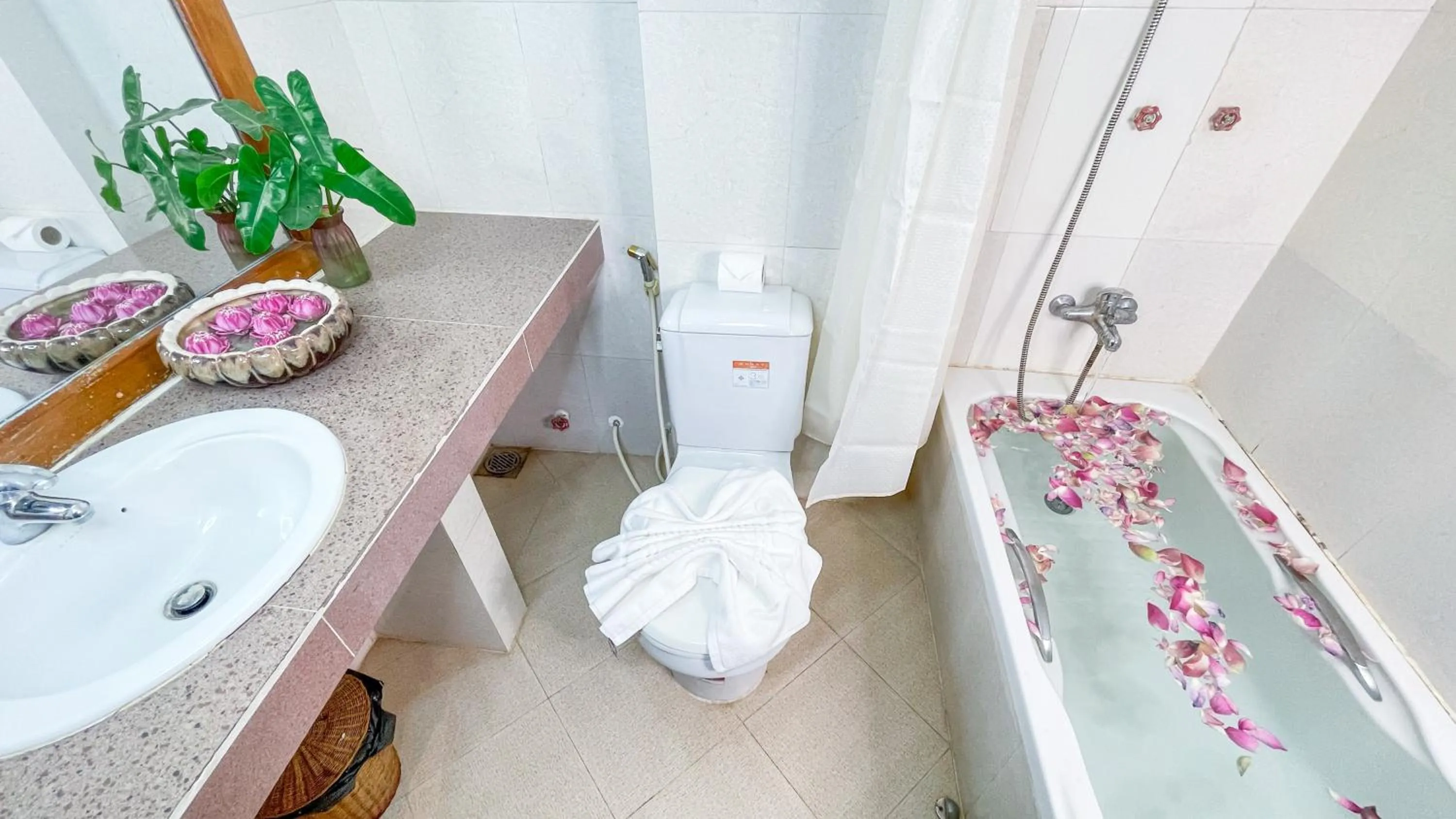 Bathroom in Siem Reap Center Hotel