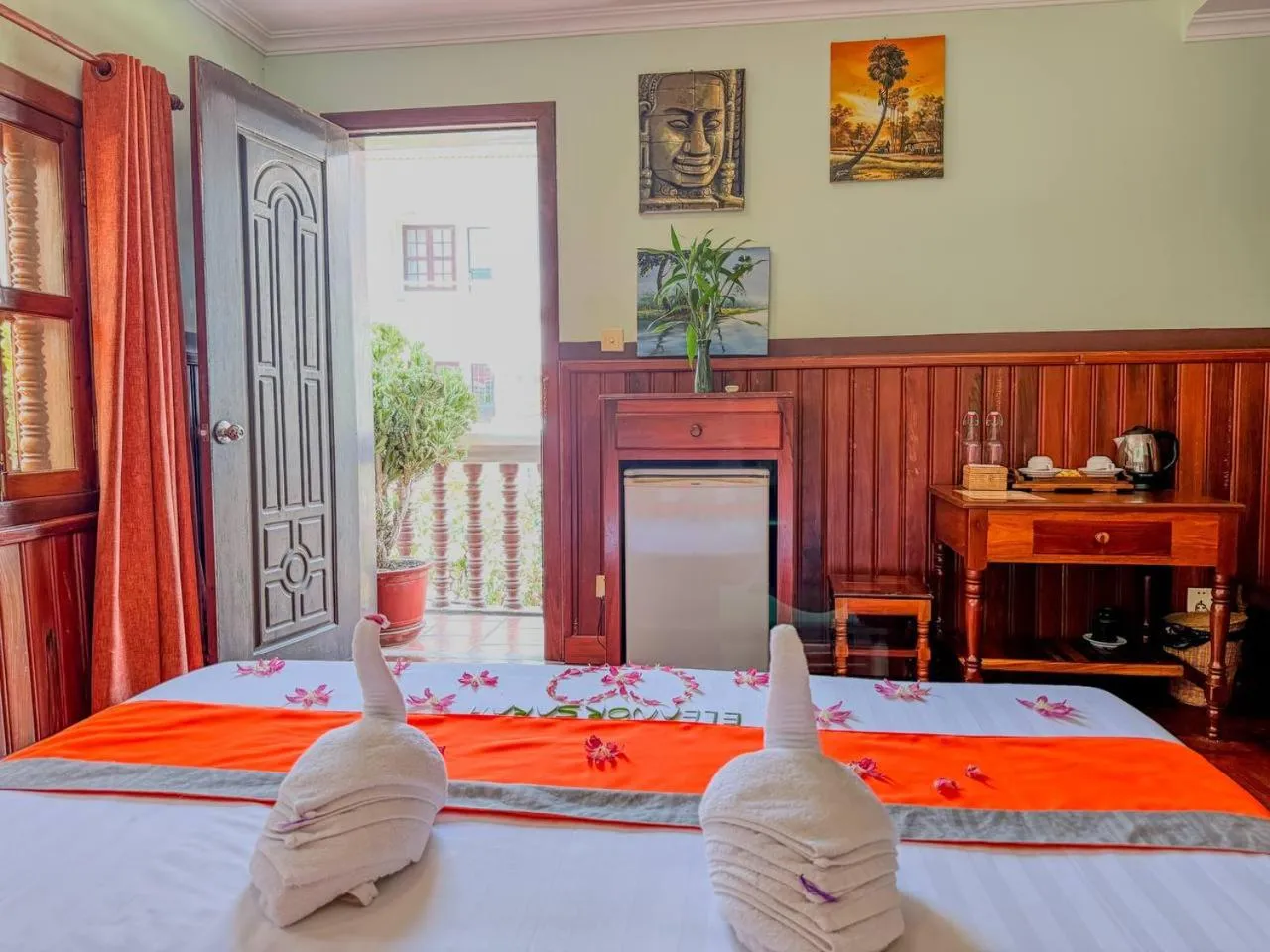 View (from property/room), Bed in Siem Reap Center Hotel