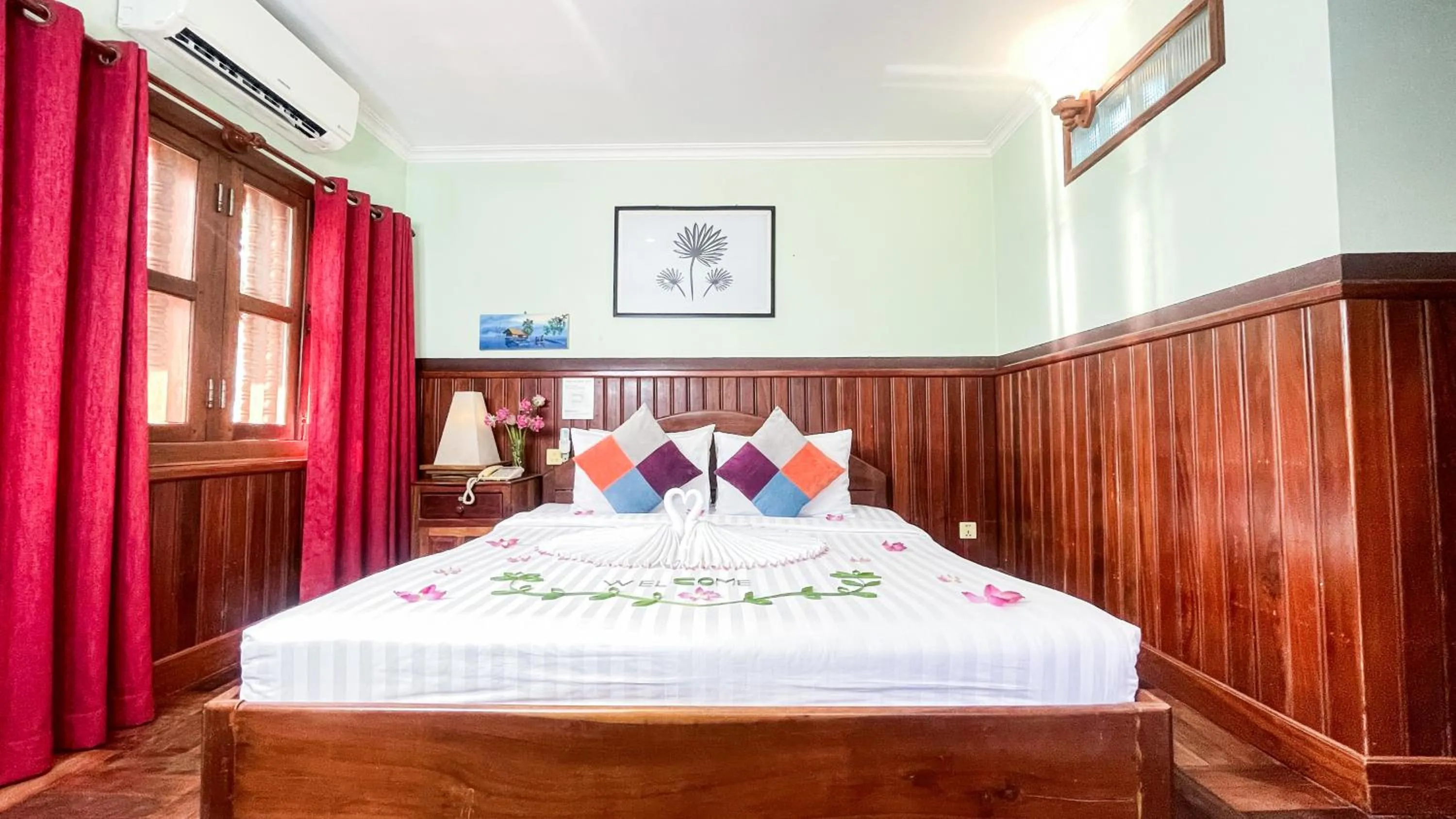 Bed in Siem Reap Center Hotel