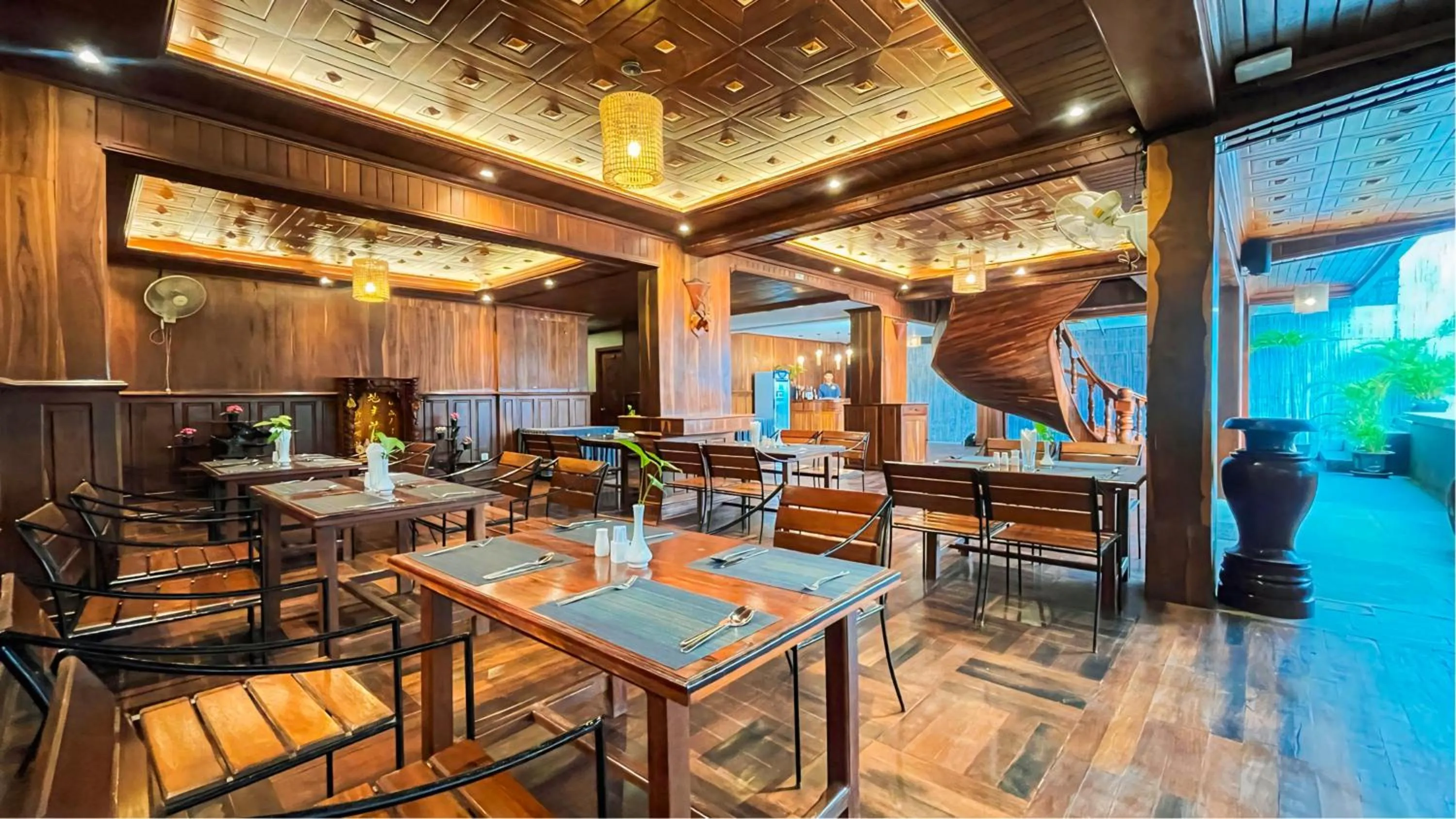 Restaurant/places to eat in Siem Reap Center Hotel