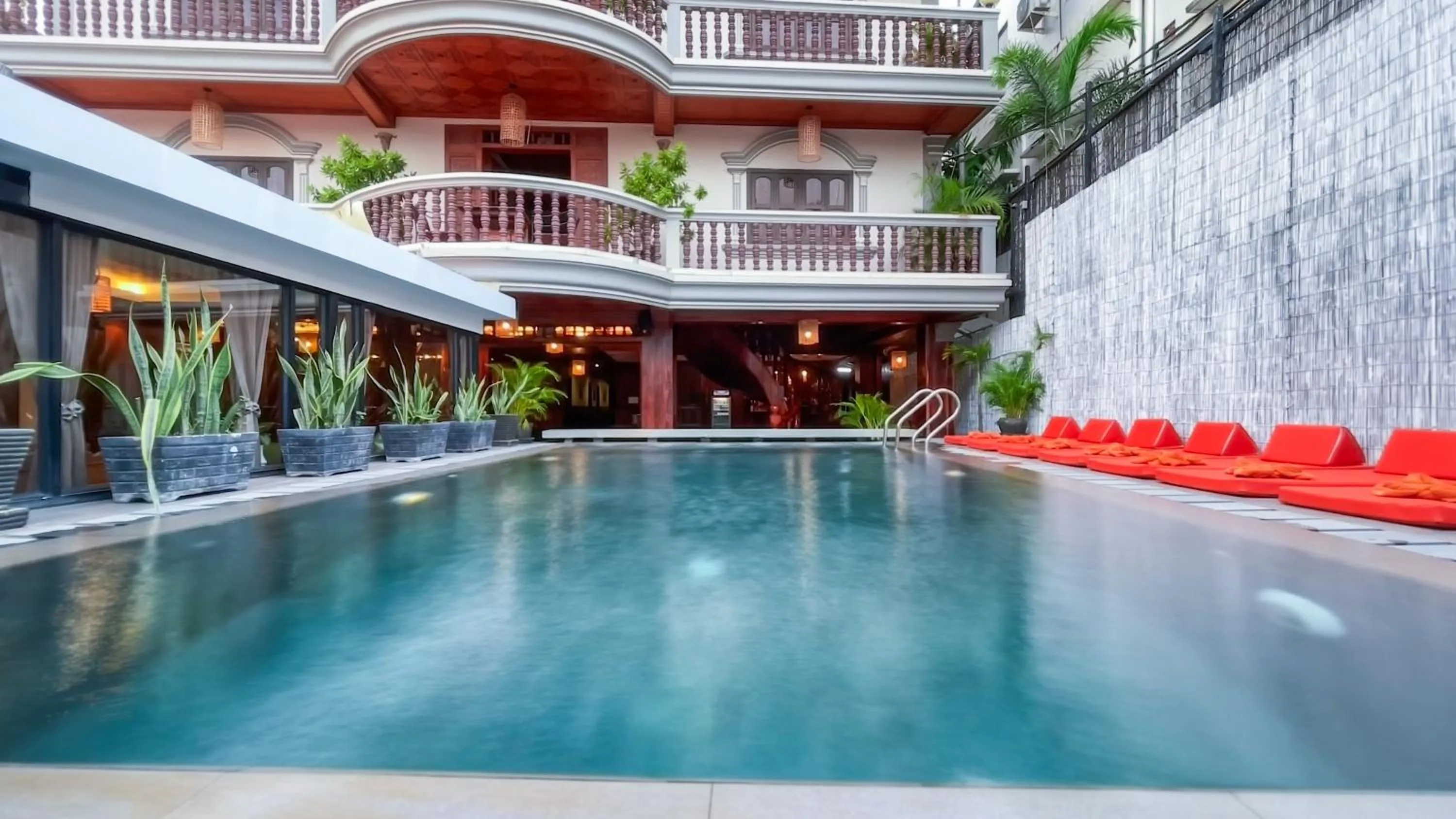 Swimming pool in Siem Reap Center Hotel