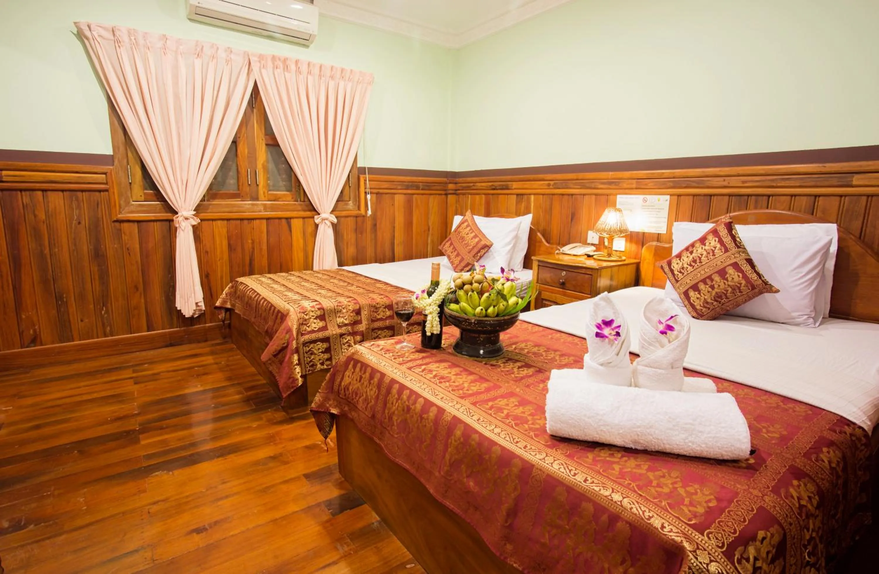 Bed in Siem Reap Center Hotel