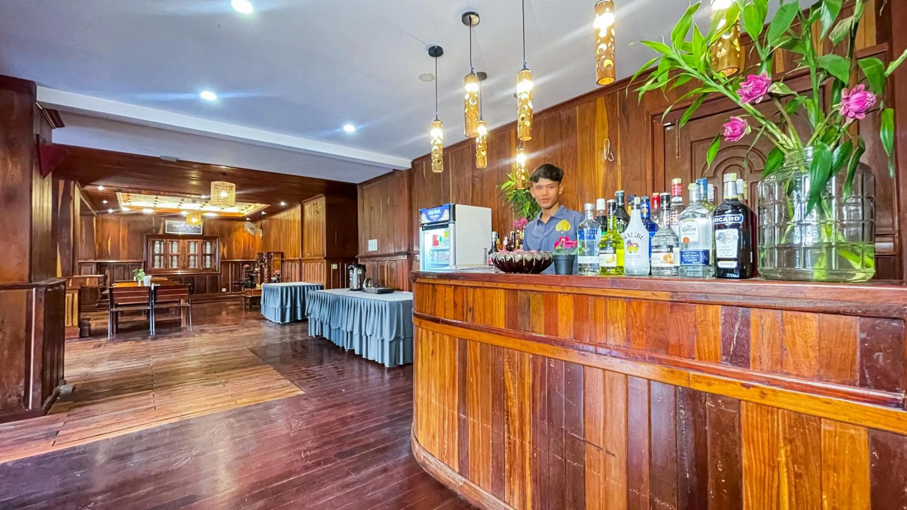 Restaurant/places to eat in Siem Reap Center Hotel