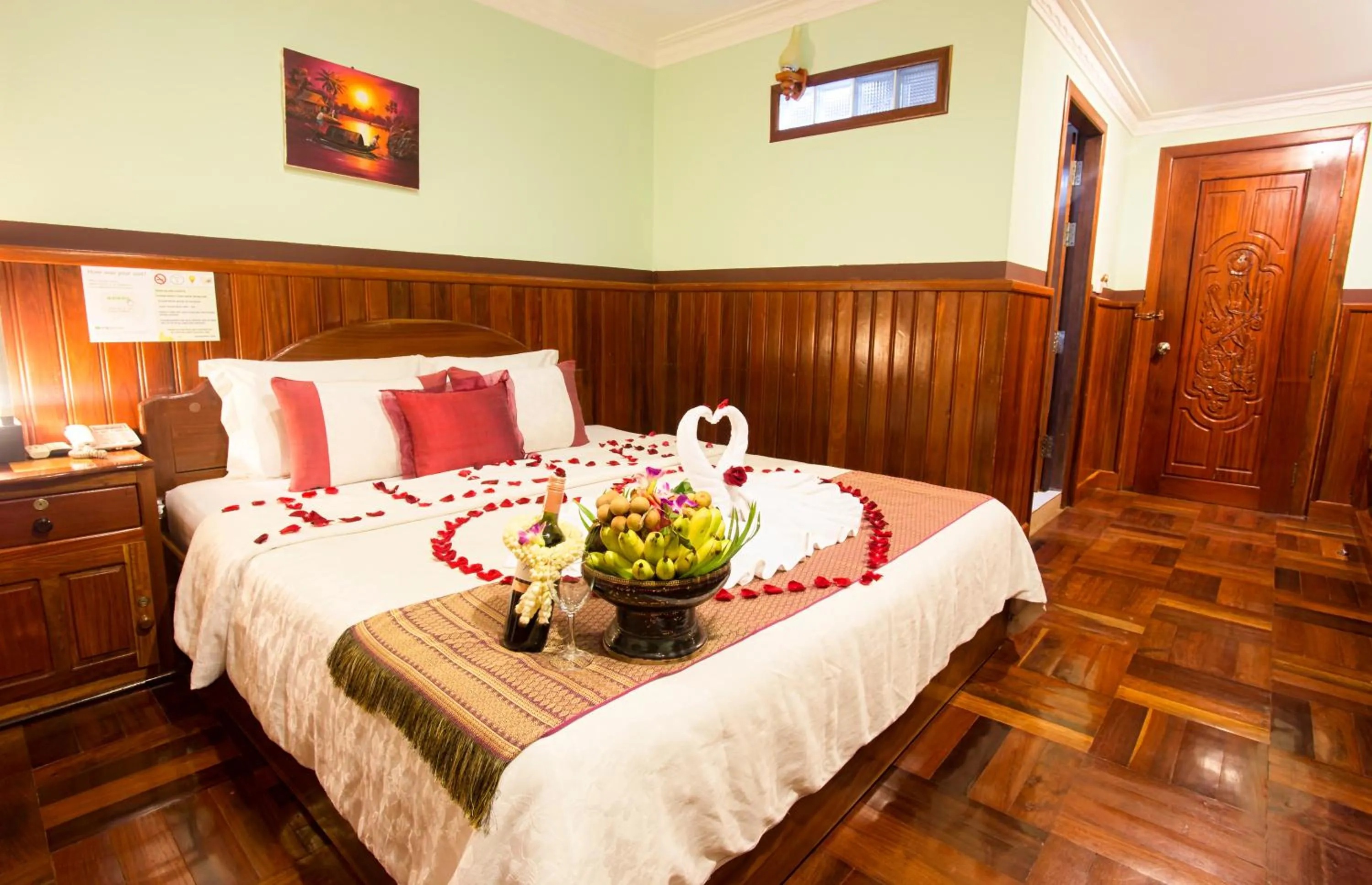 Bedroom, Bed in Siem Reap Center Hotel