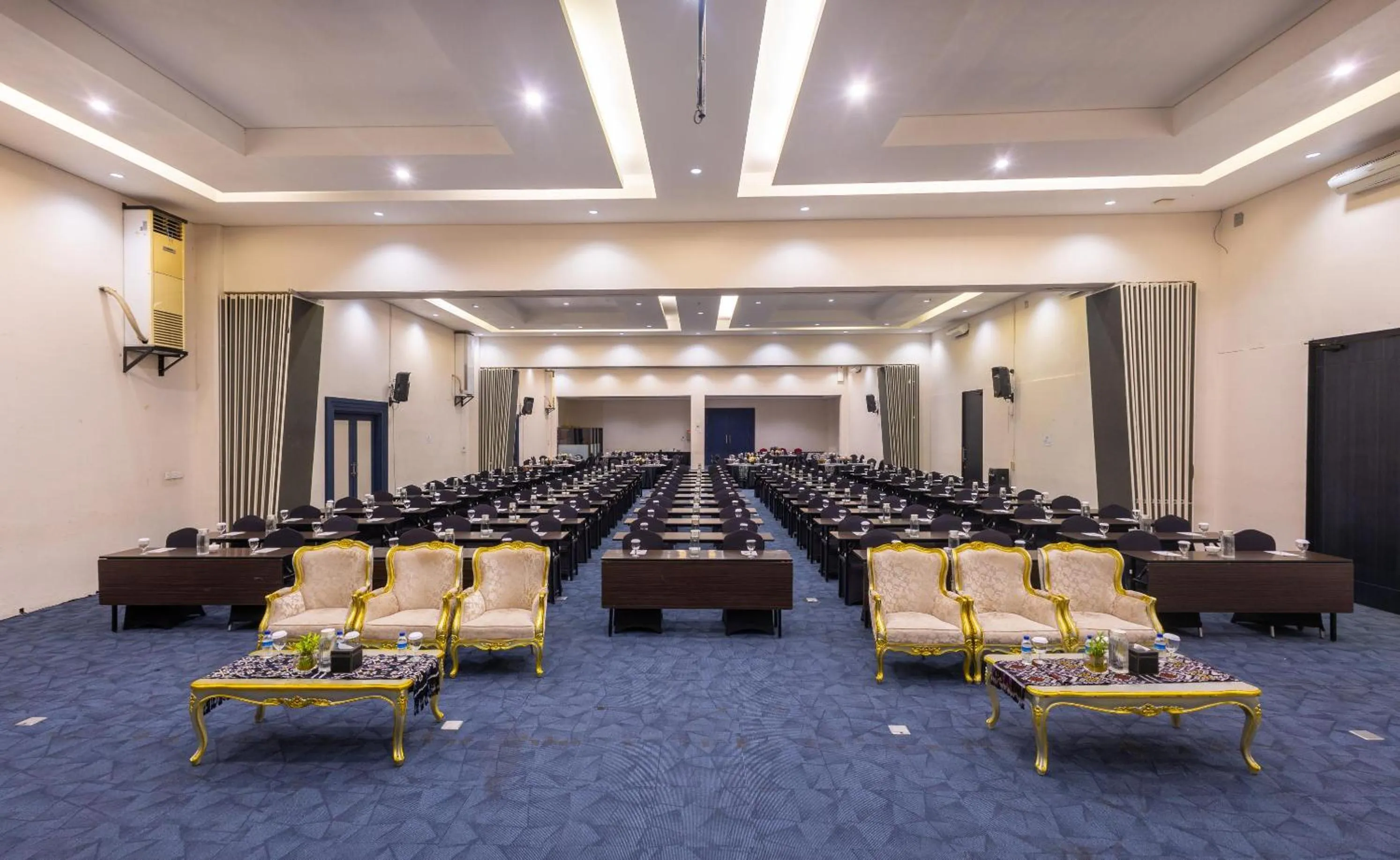 Meeting/conference room in Neo Eltari Kupang by ASTON