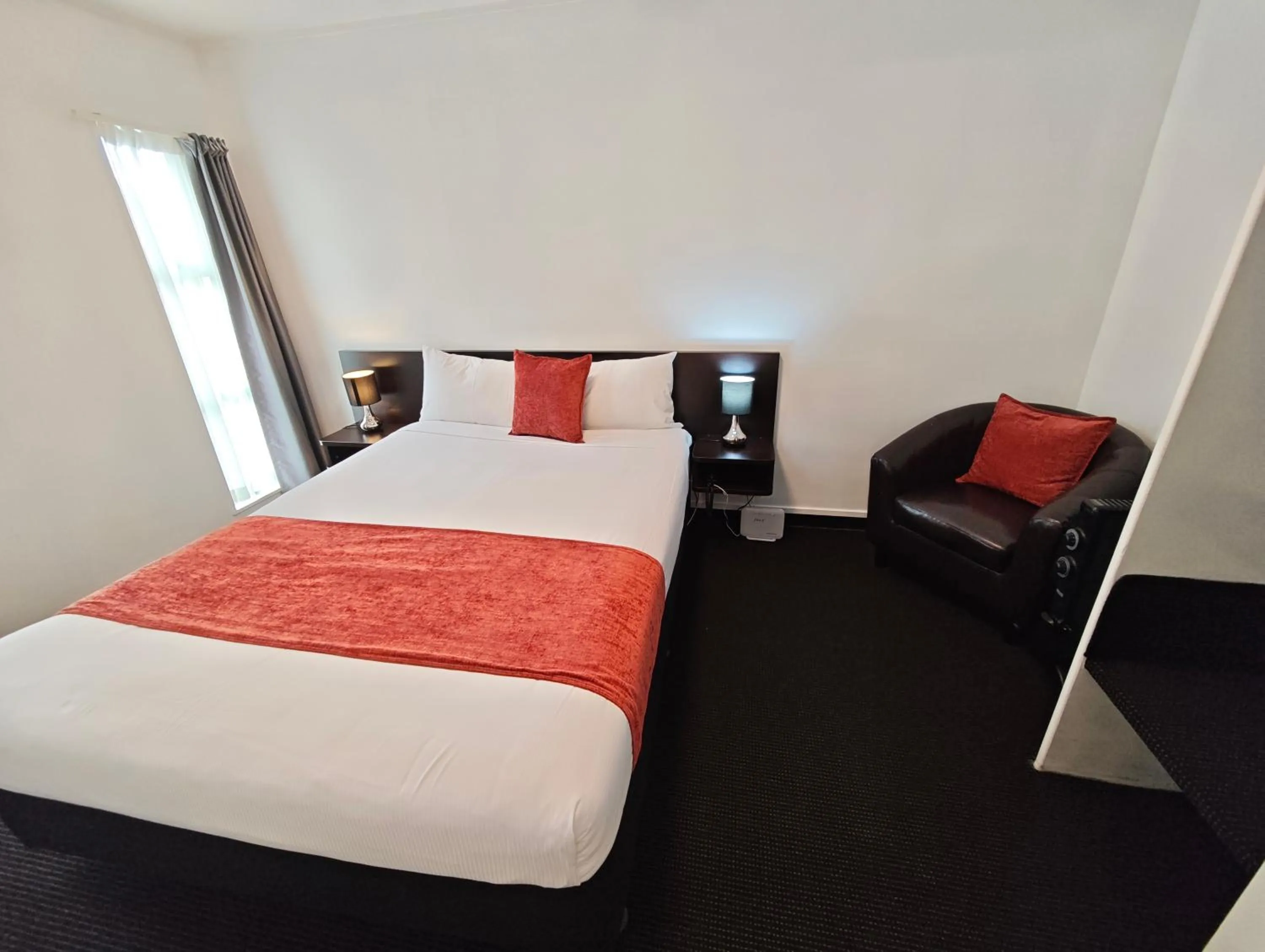 Bedroom, Bed in Great Lake Motel Taupo