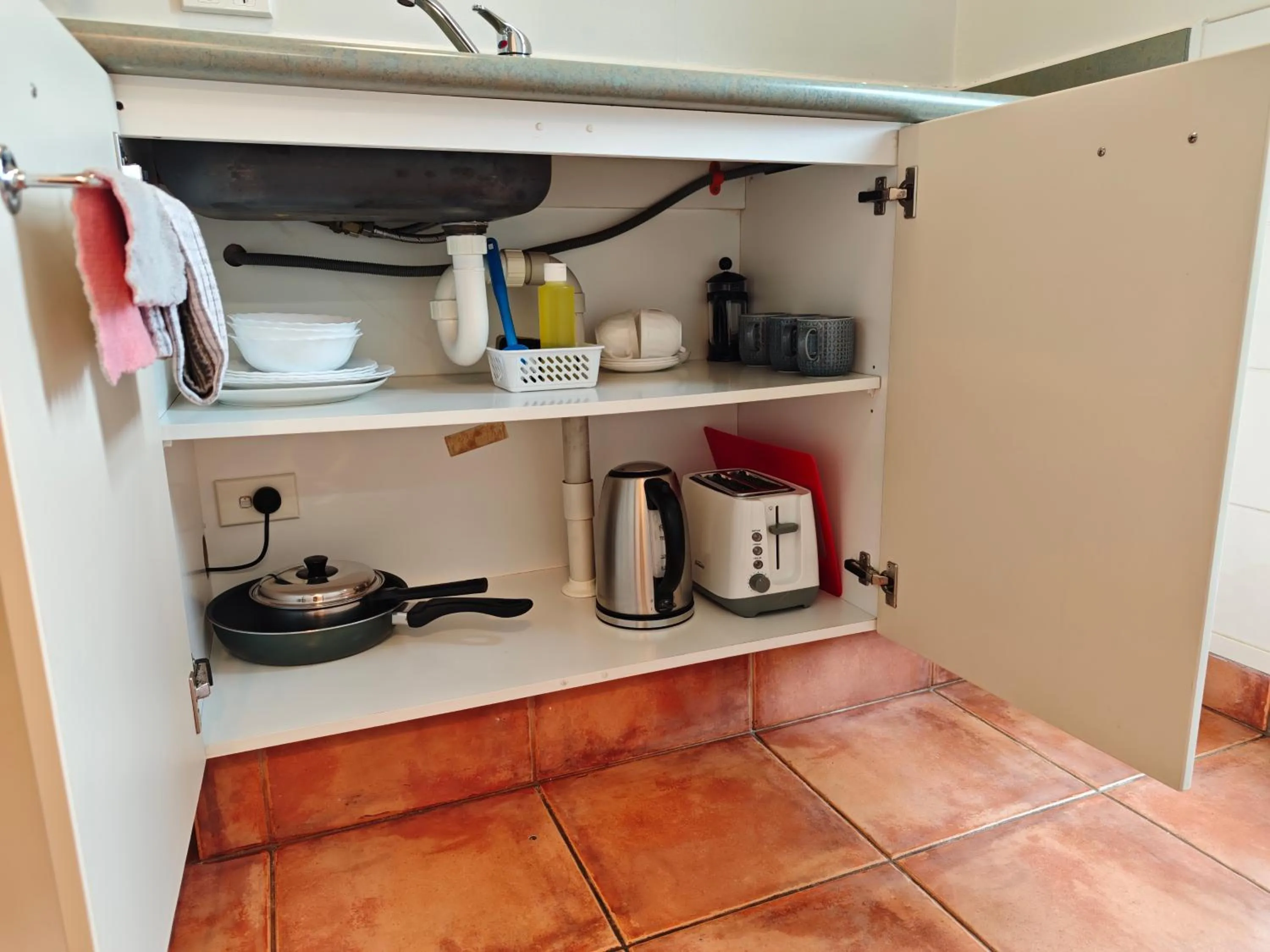 Kitchen or kitchenette in Great Lake Motel Taupo
