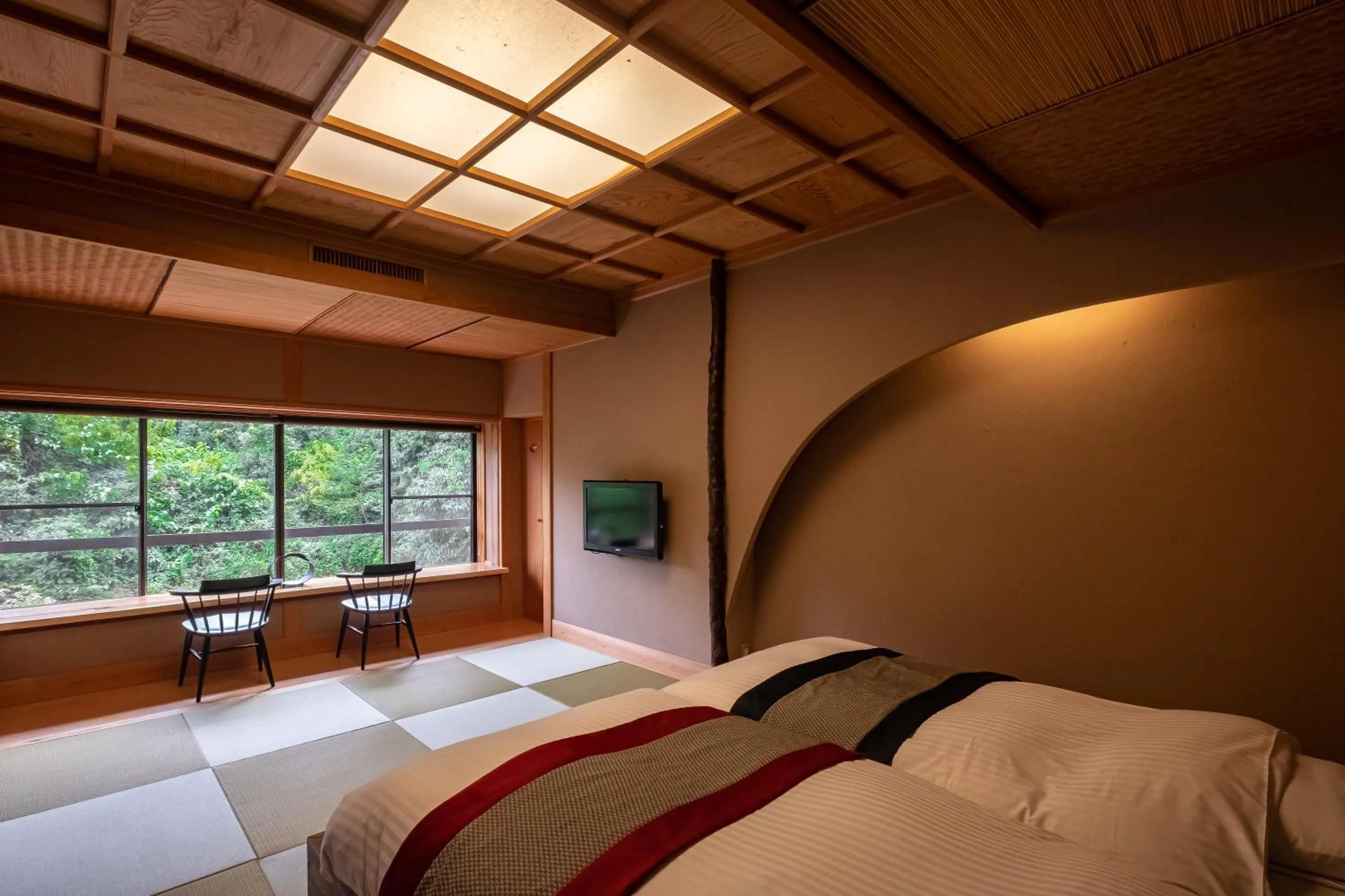 Photo of the whole room, Bed in Hakuunsou
