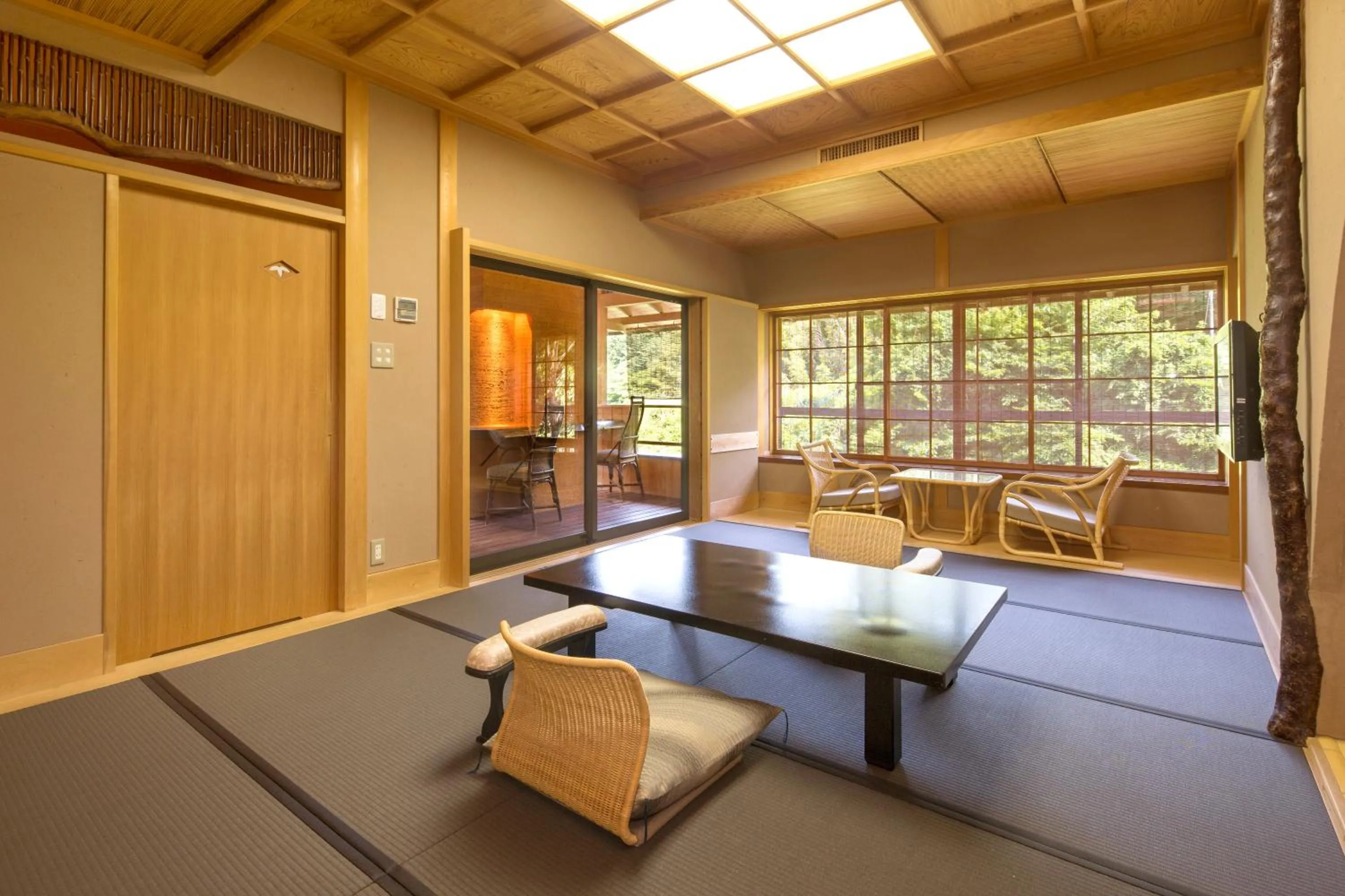 Photo of the whole room in Hakuunsou