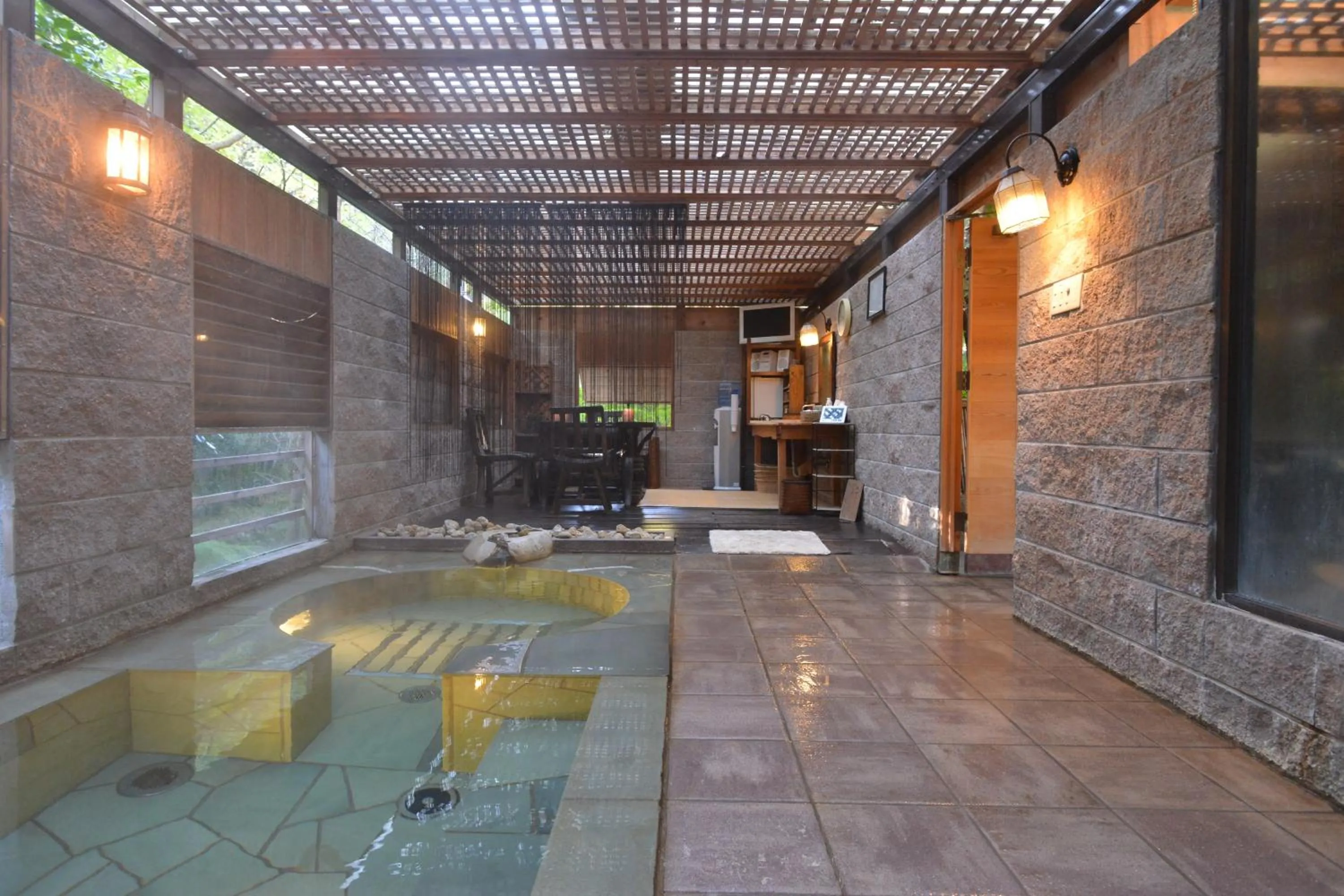 Hot Spring Bath in Hakuunsou