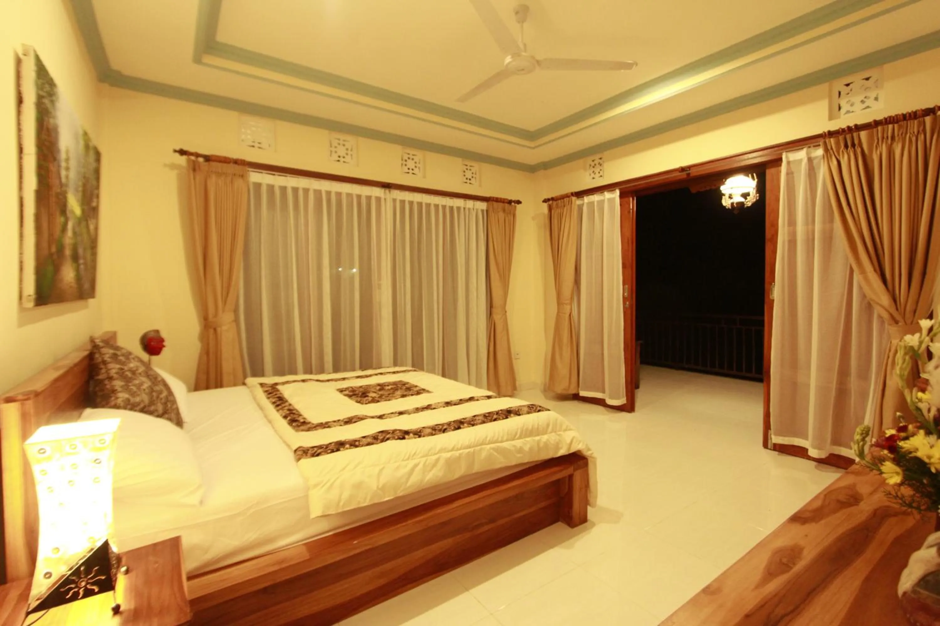 Bedroom, Bed in Loris Homestay