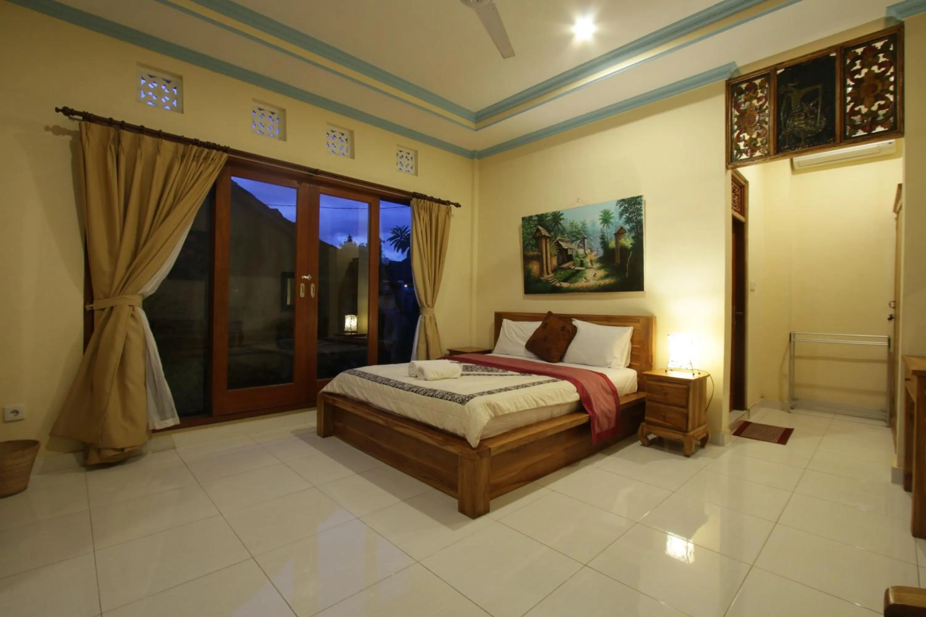 Bedroom, Bed in Loris Homestay