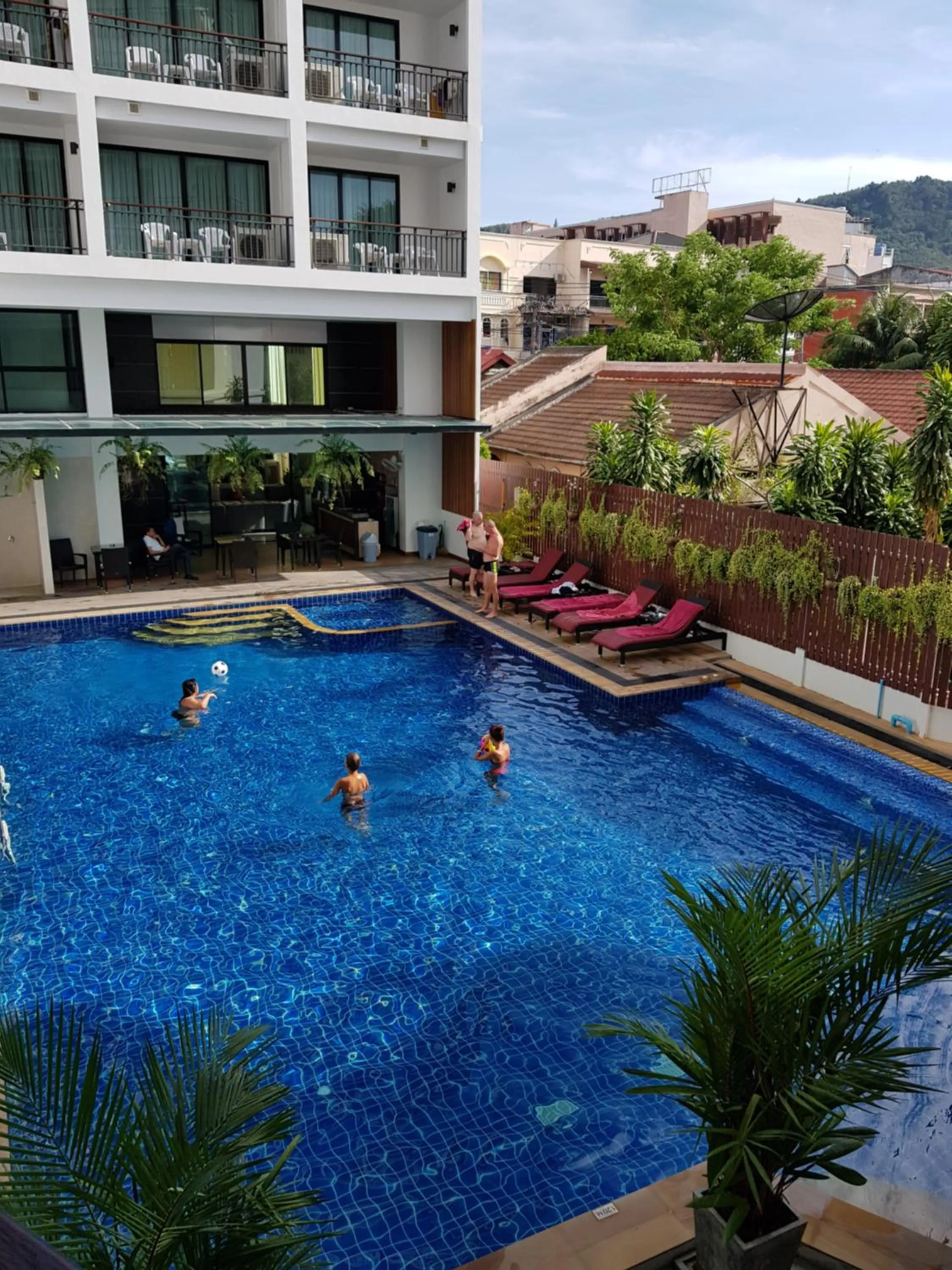 Swimming pool in Paripas Patong Resort