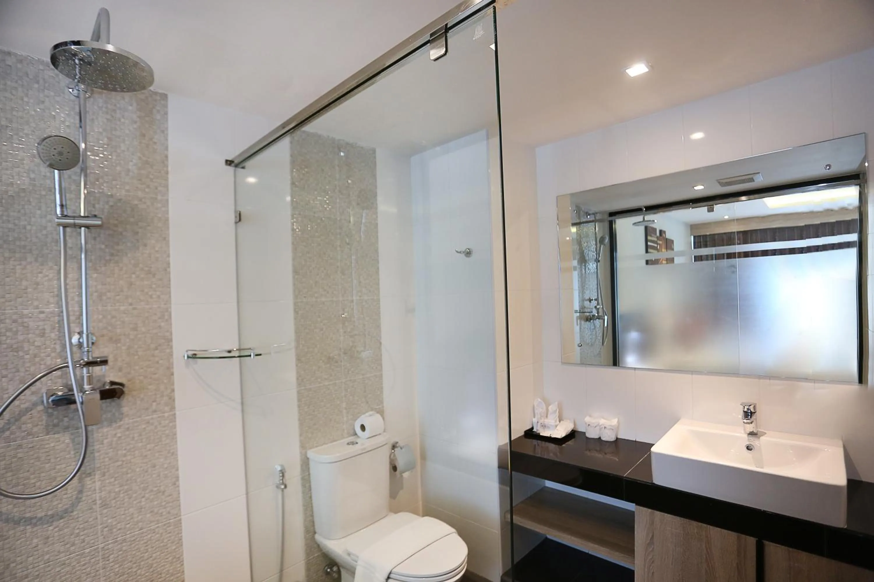 Bathroom in Paripas Patong Resort