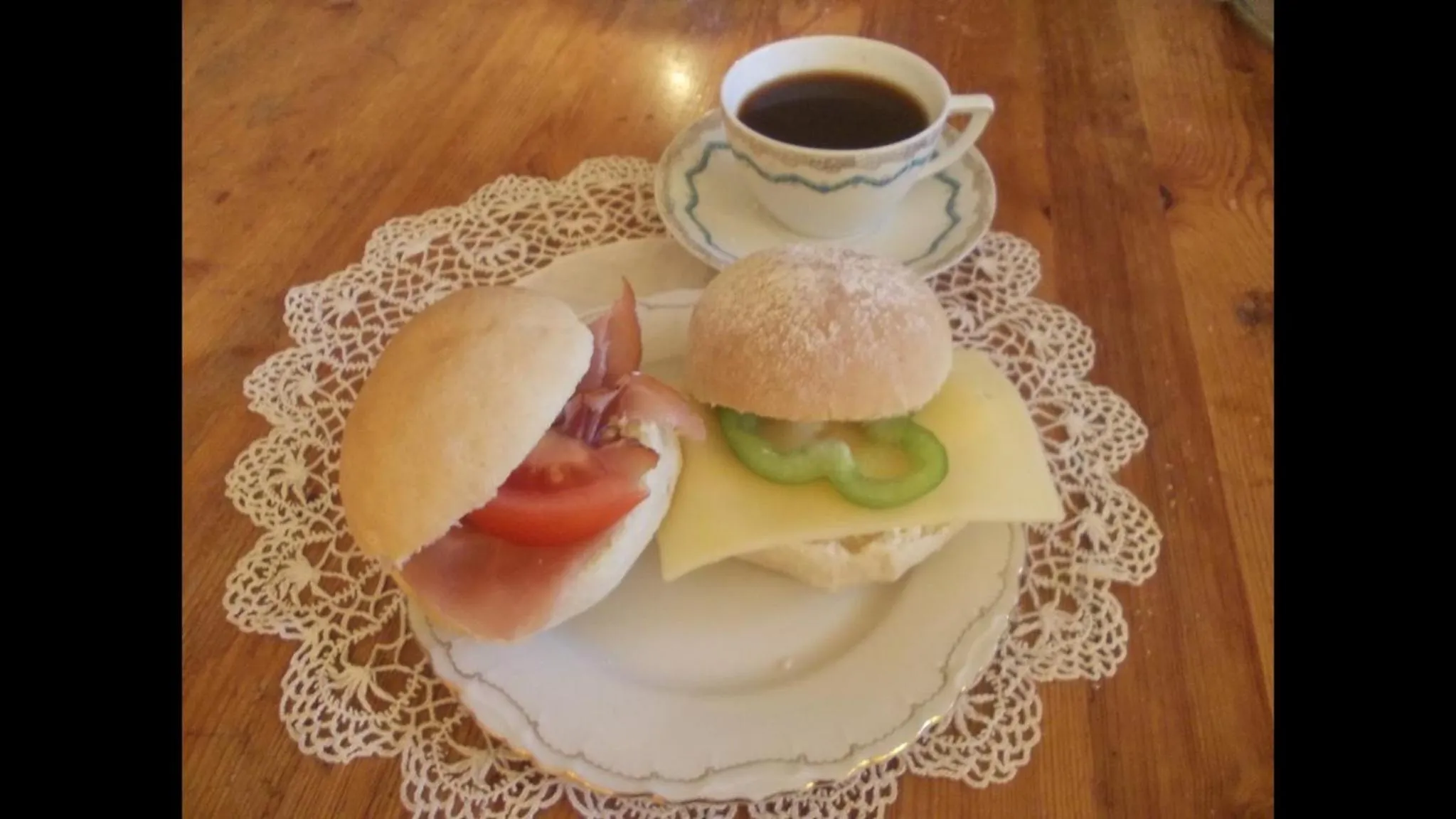 Breakfast in Bruksparkens Hostel