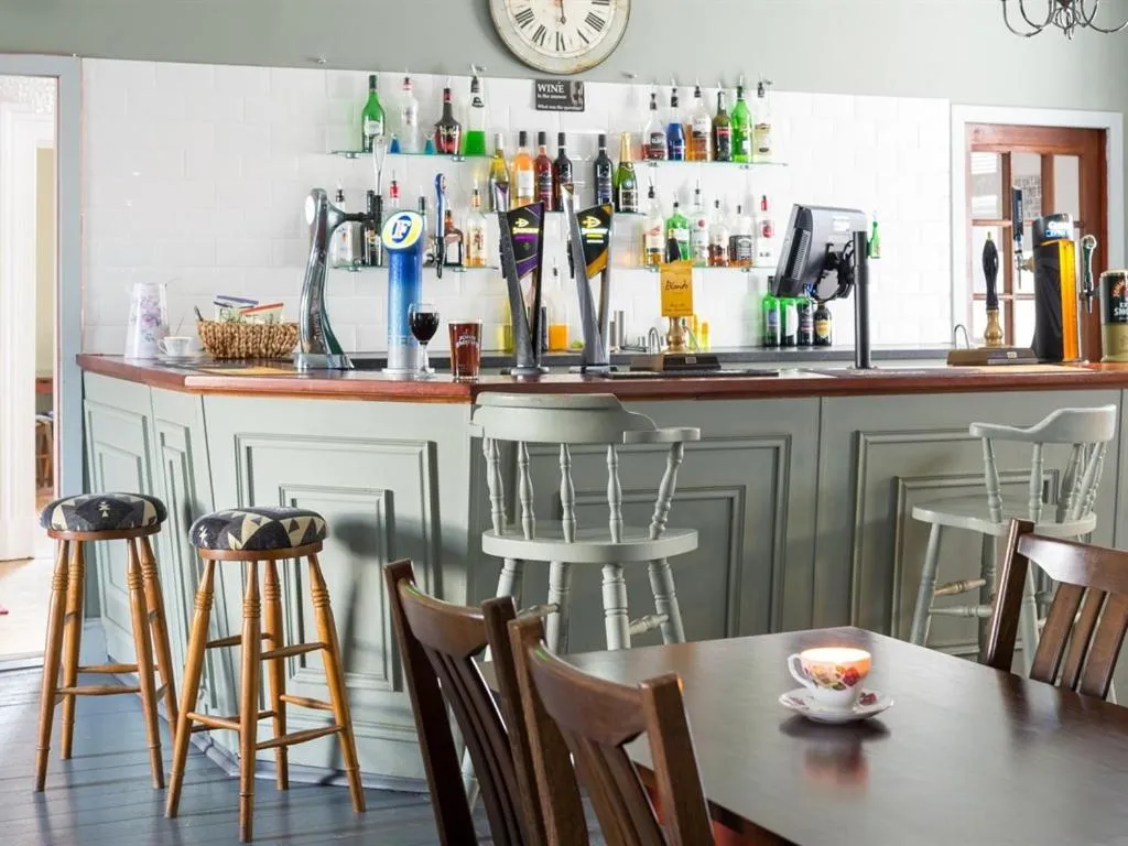 Lounge or bar, Restaurant/Places to Eat in Parkside Hotel