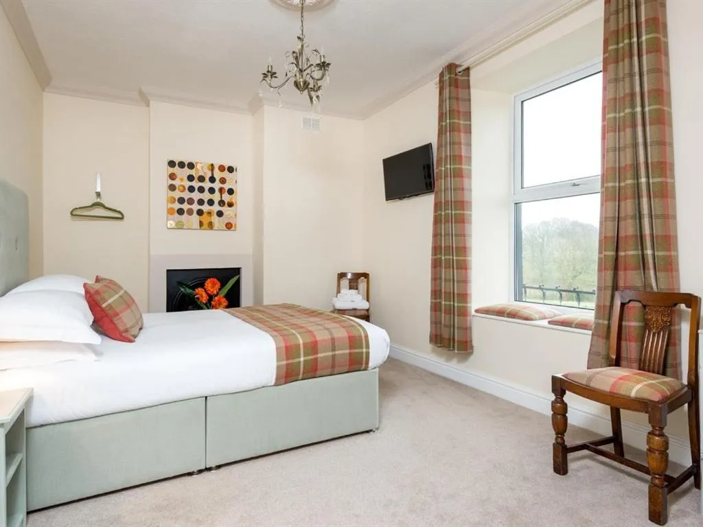 Bedroom in Parkside Hotel