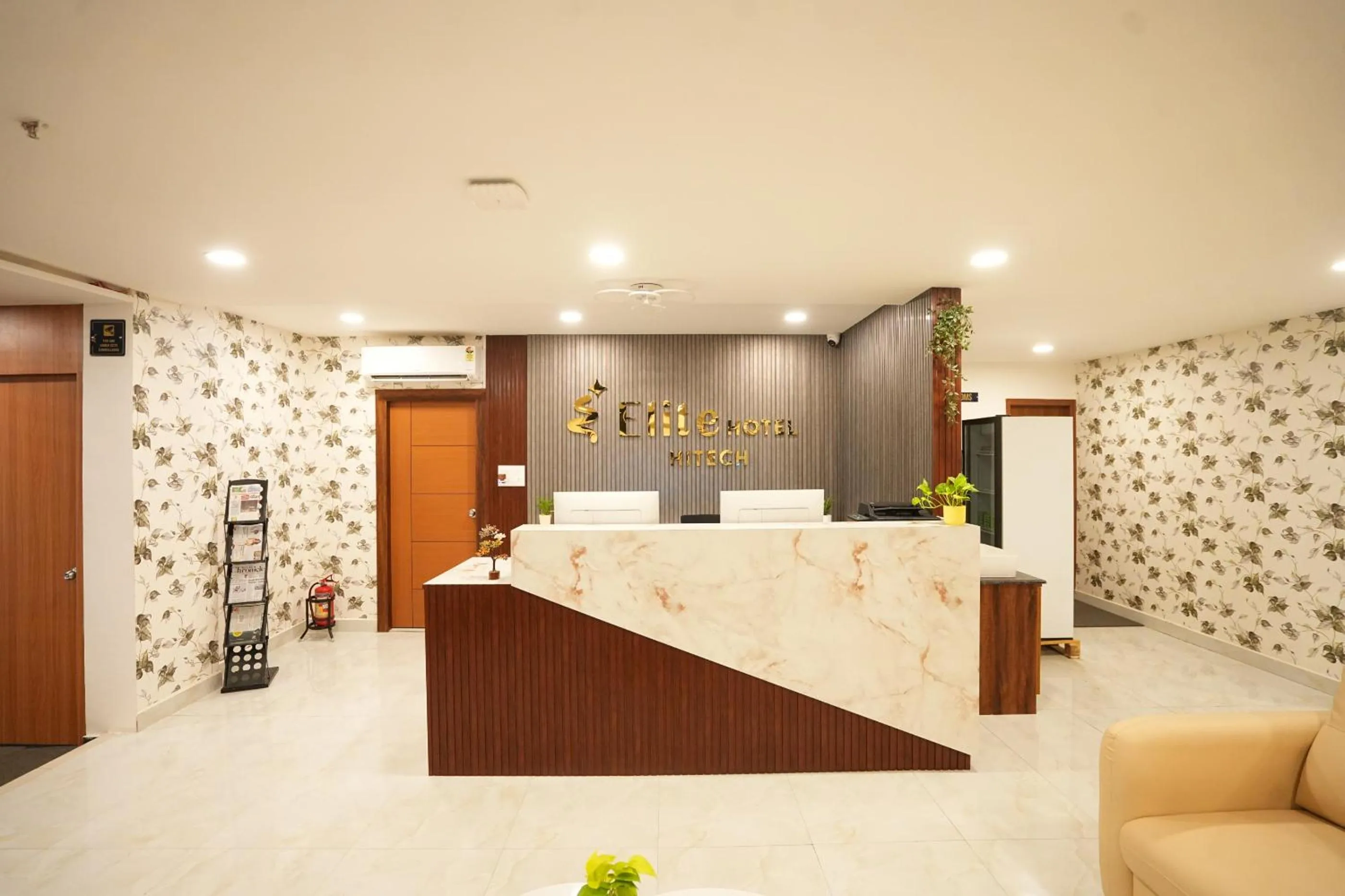 Lobby or reception in Elite Hotel HITECH