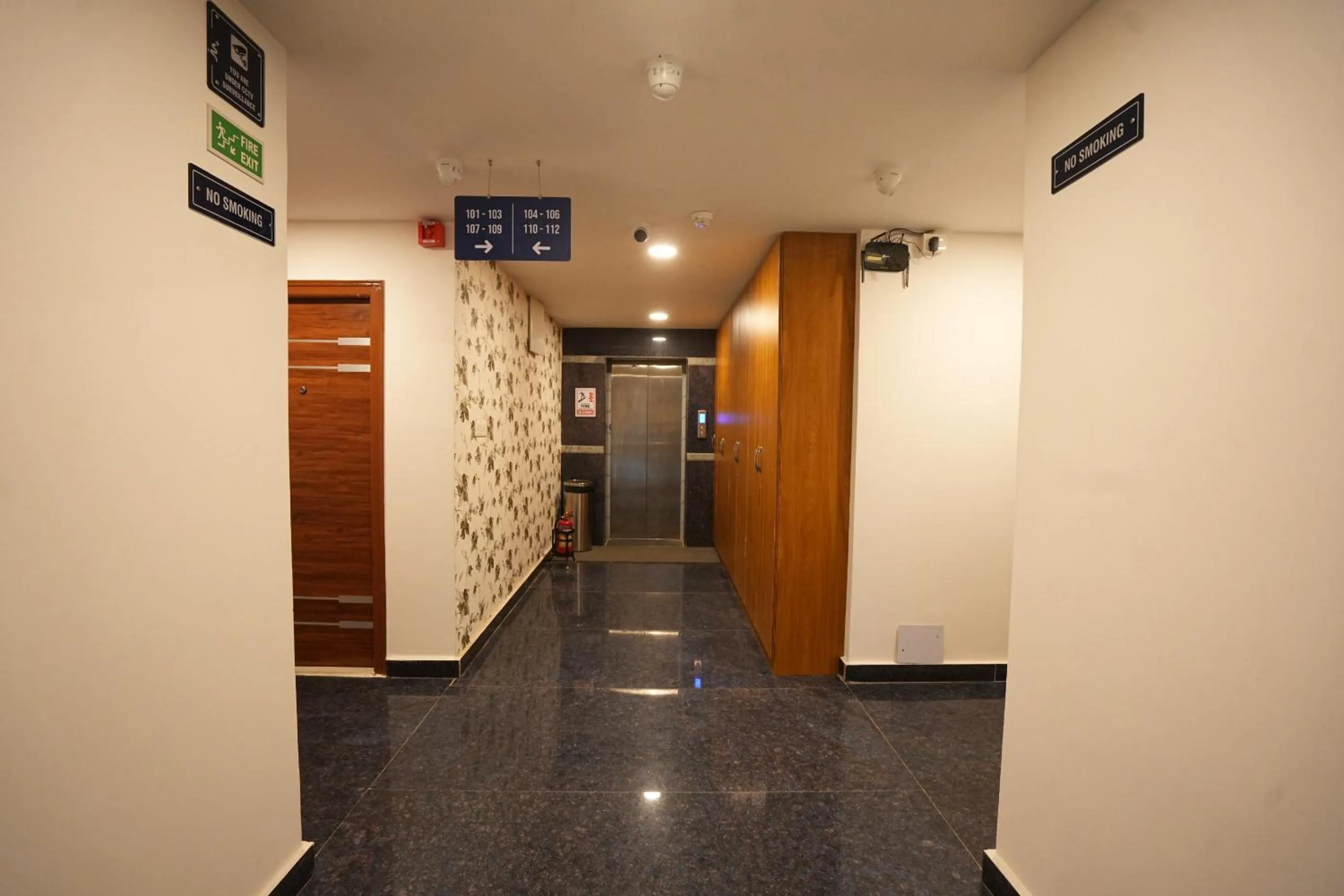 elevator in Elite Hotel HITECH