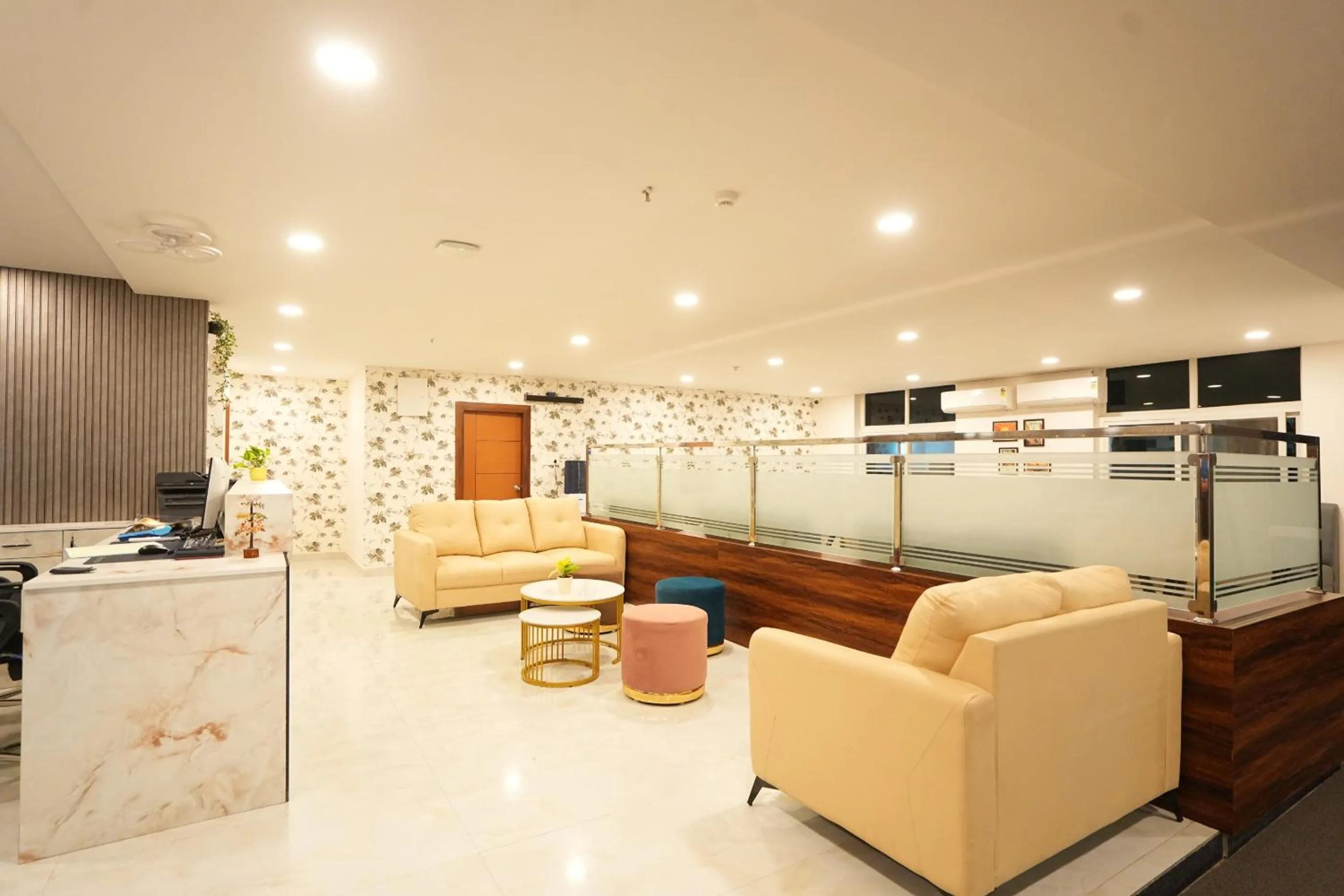 Lobby or reception in Elite Hotel HITECH