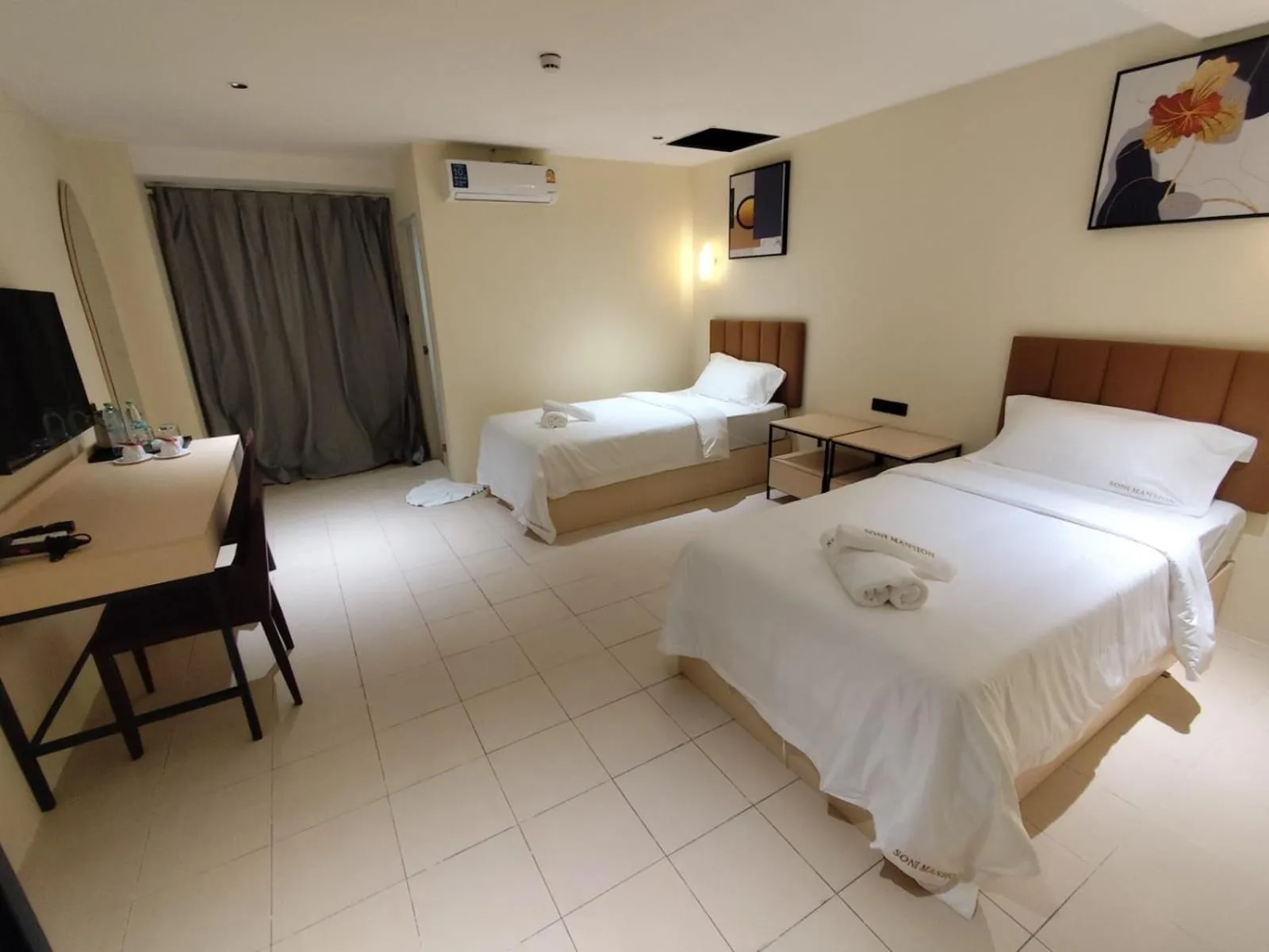 Bedroom, Bed in Hotel Soni Mansion Pratunam