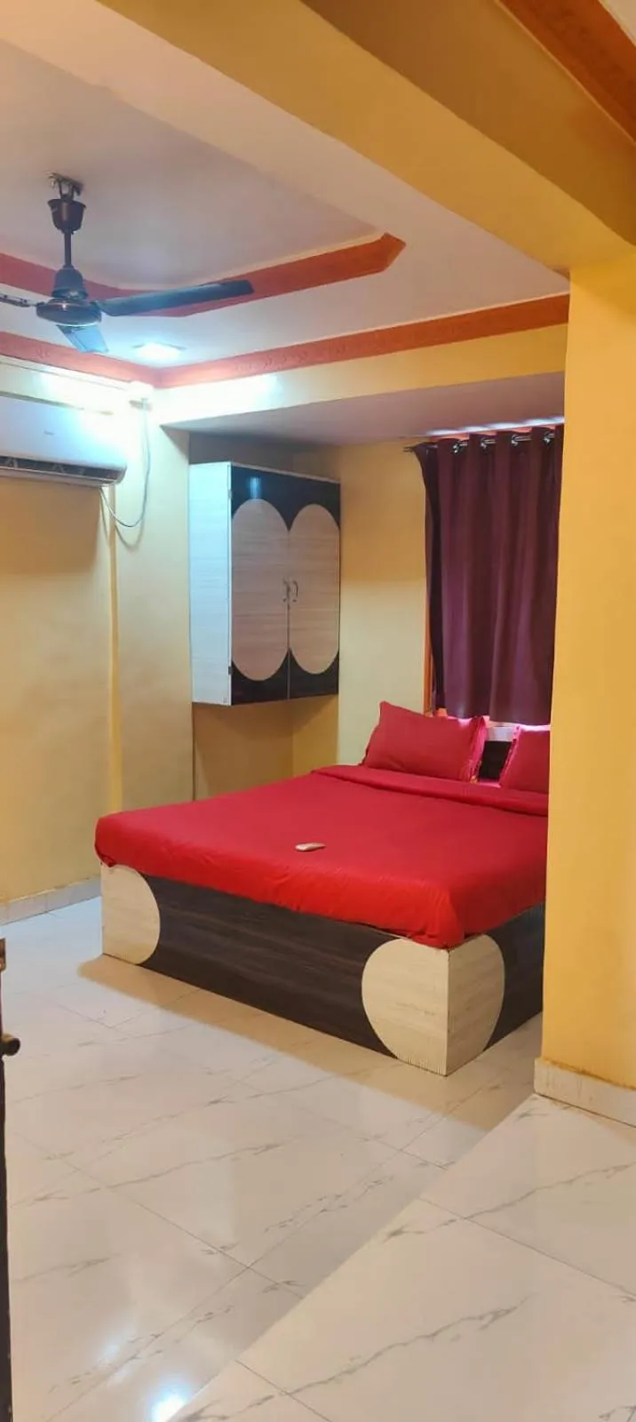 Bed in Hotel Krishna Palace