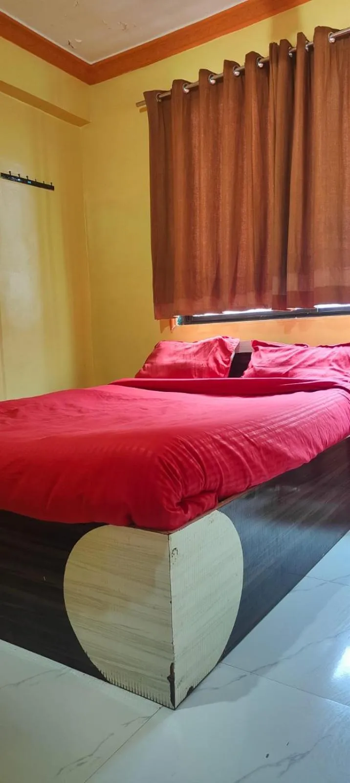 Bed in Hotel Krishna Palace