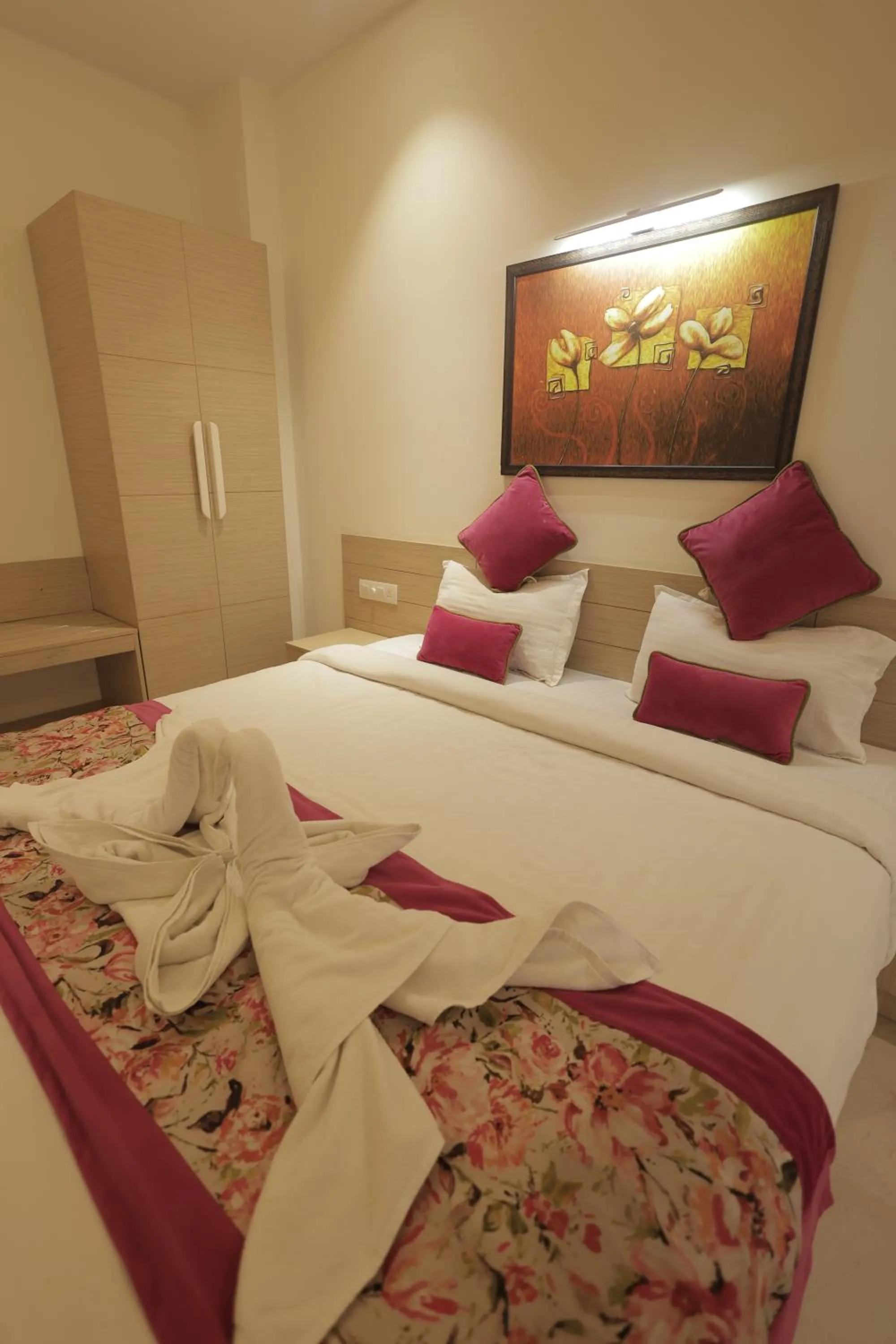 Bedroom, Bed in Hotel Grand Vasaante