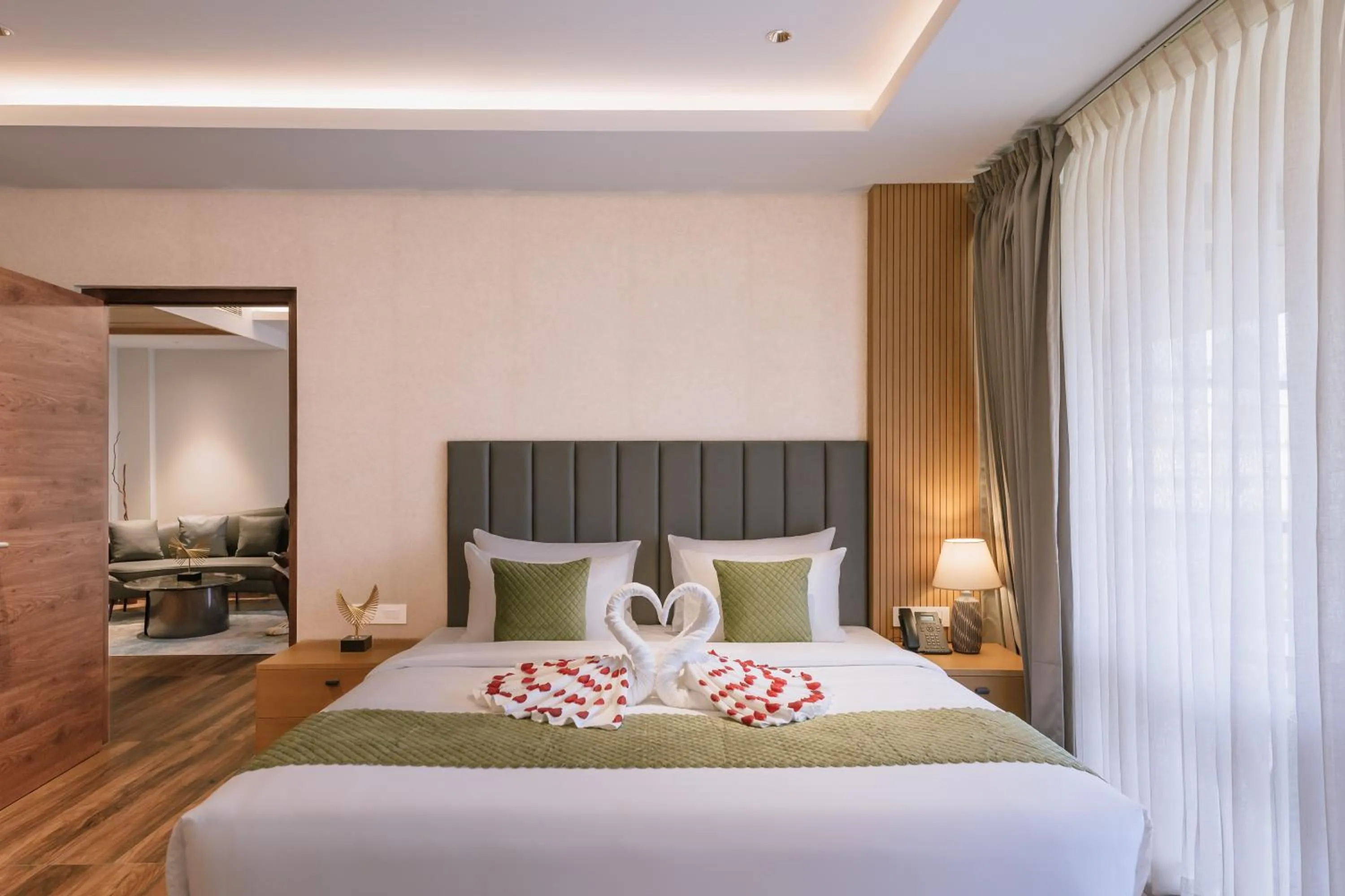 Bed in EVORA Resort and SPA