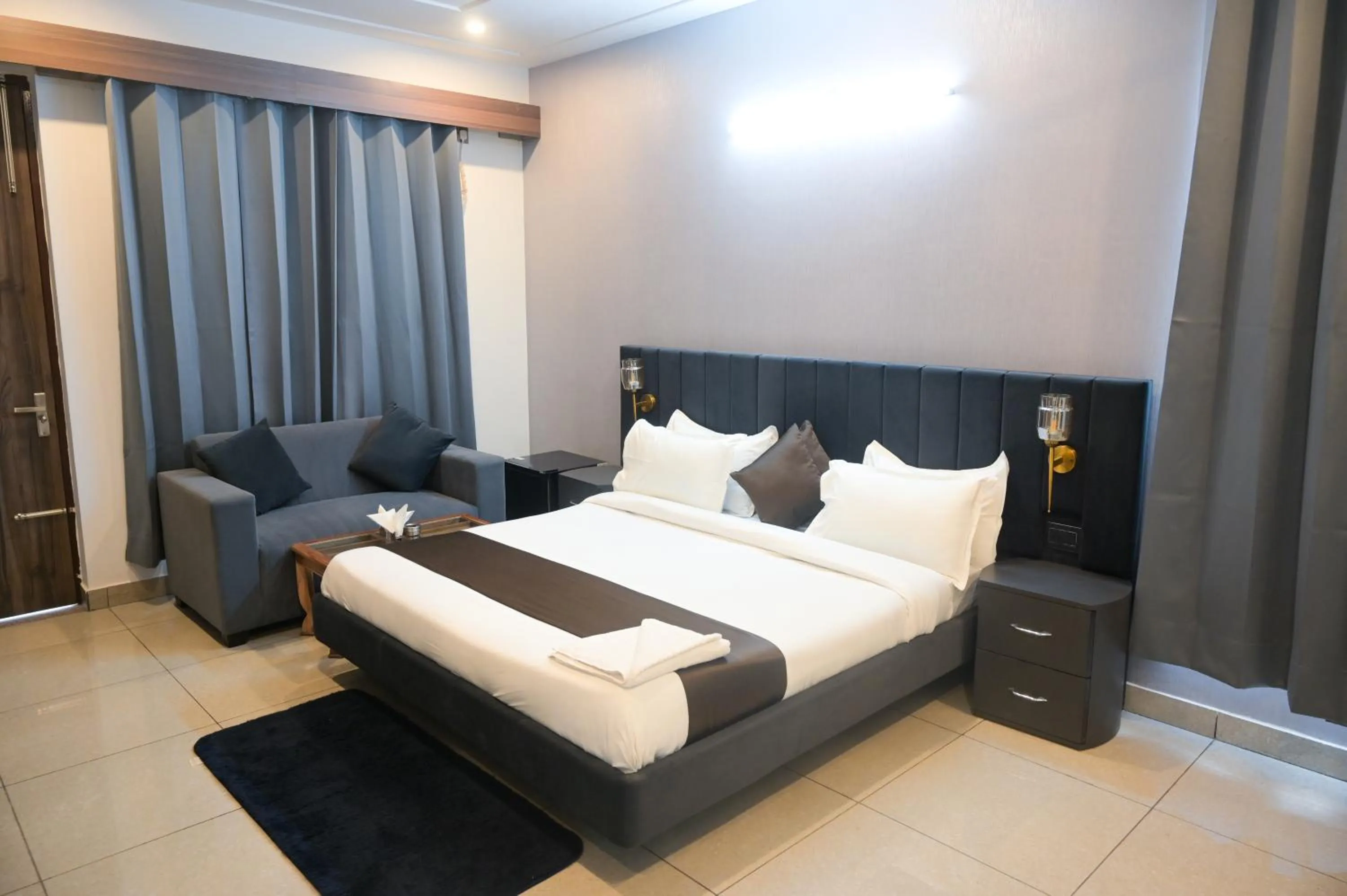 Bedroom, Bed in Raj Residency Gurgaon