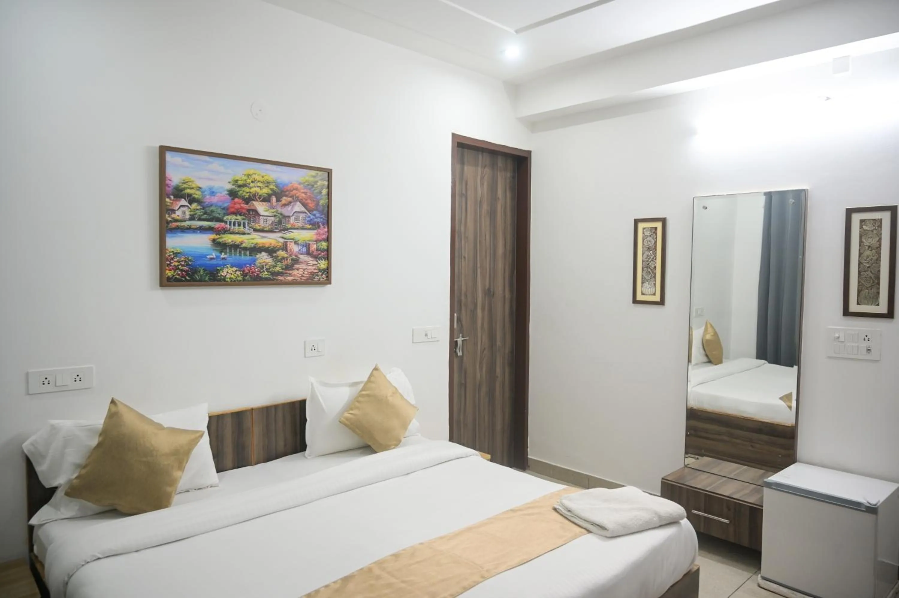 Bedroom, Bed in Raj Residency Gurgaon