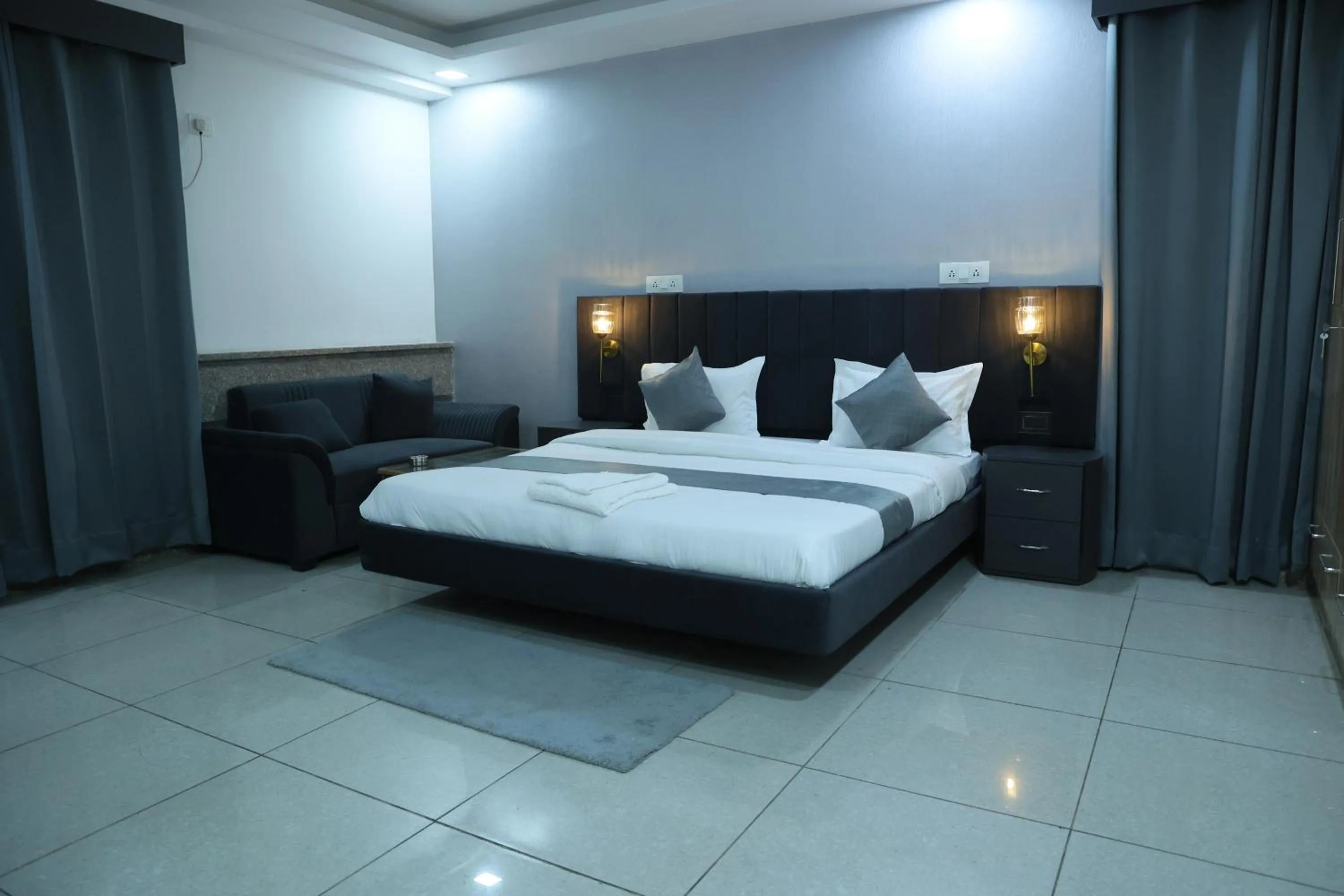 Bed in Raj Residency Gurgaon